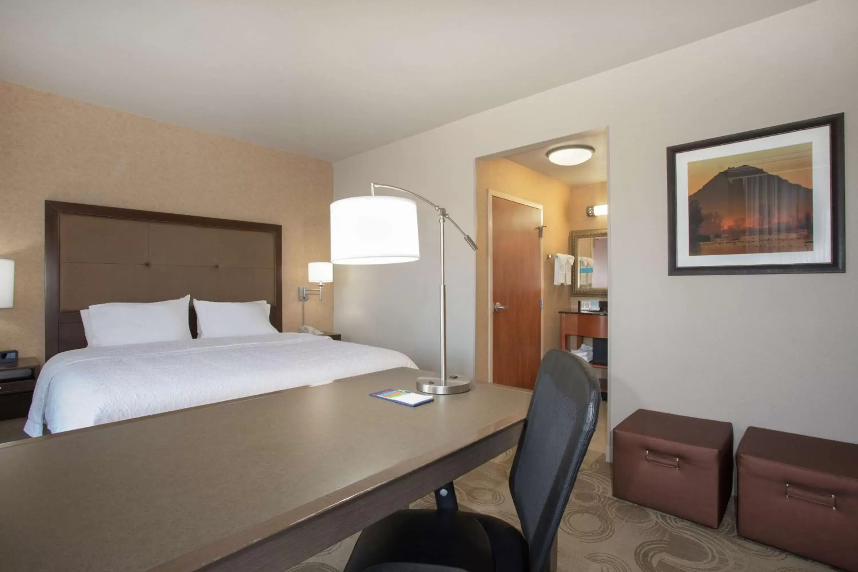 Bedroom in Hampton Inn & Suites Yuba City