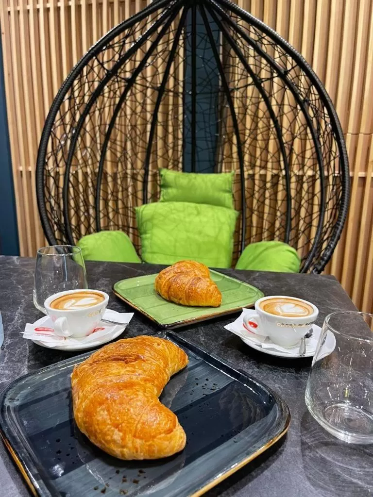 Food and drinks in 313 Villa City Center Hotel