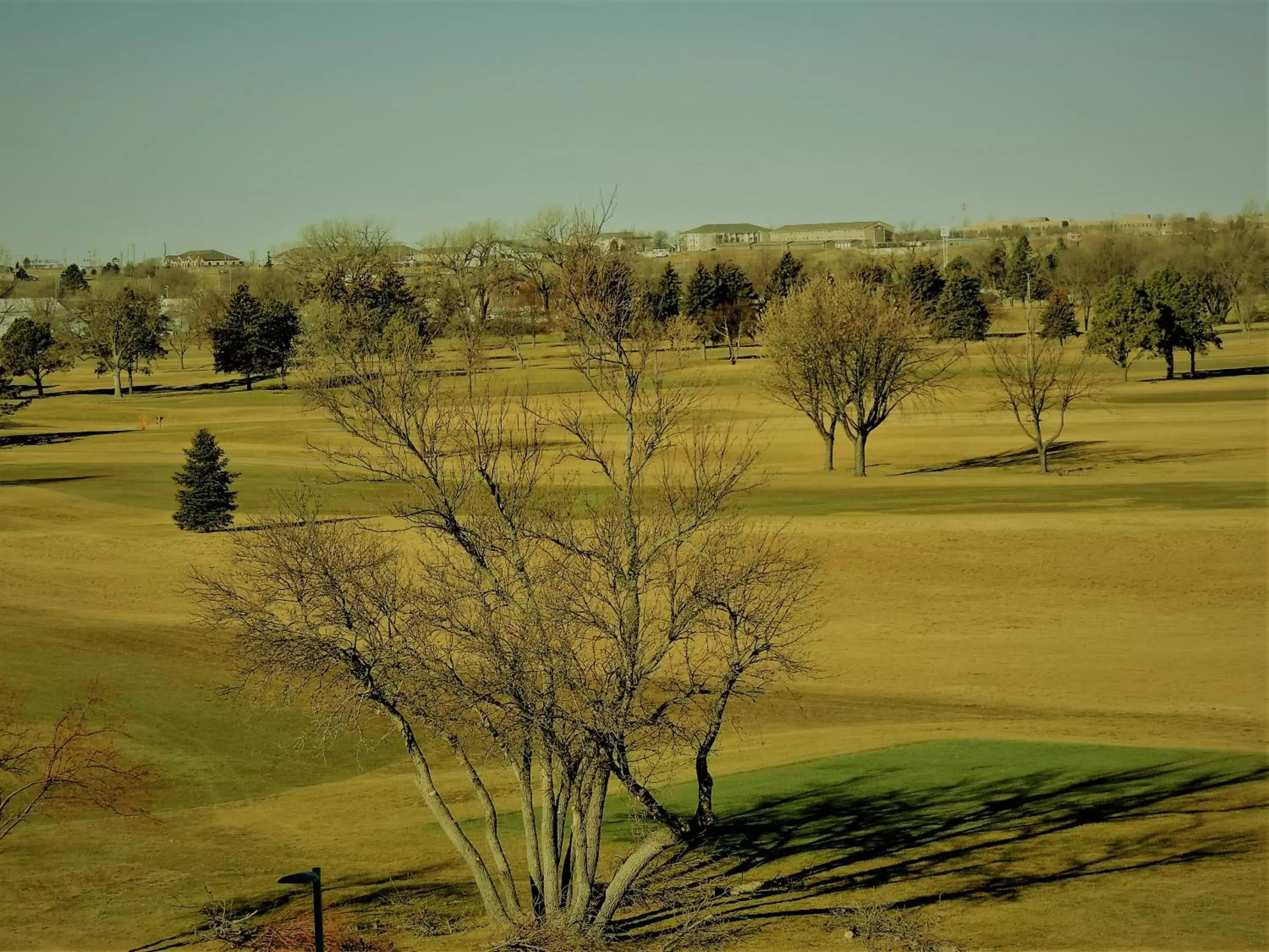 Property building, Golf in Holiday Inn Hotel & Suites Sioux Falls - Airport, an IHG Hotel