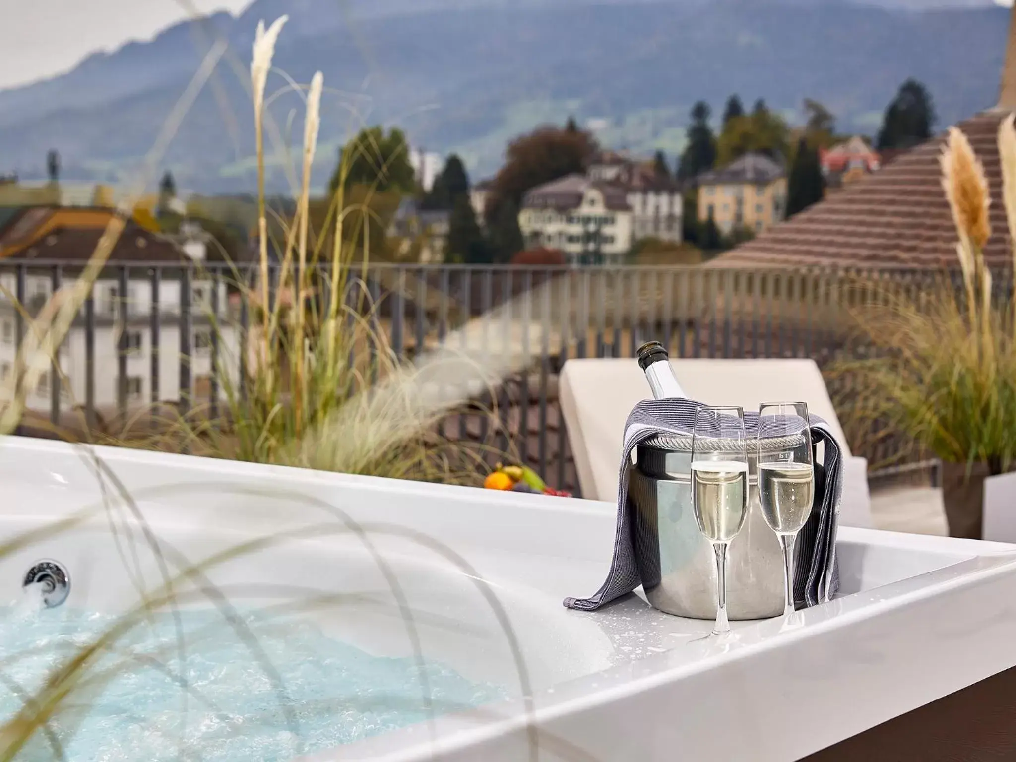 Hot Tub in Hotel Anker Luzern