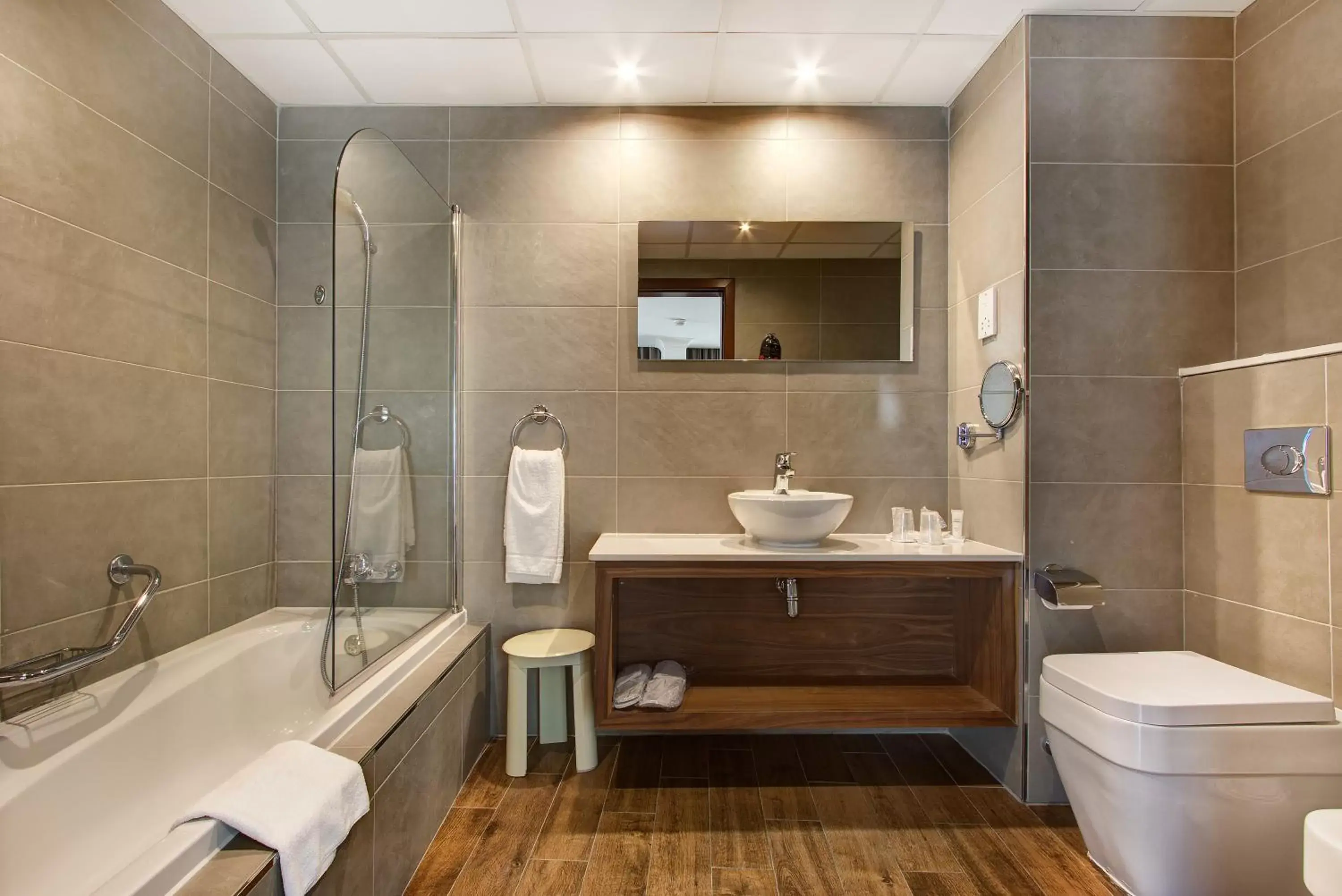 Bathroom in Golden Tulip Vivaldi Hotel