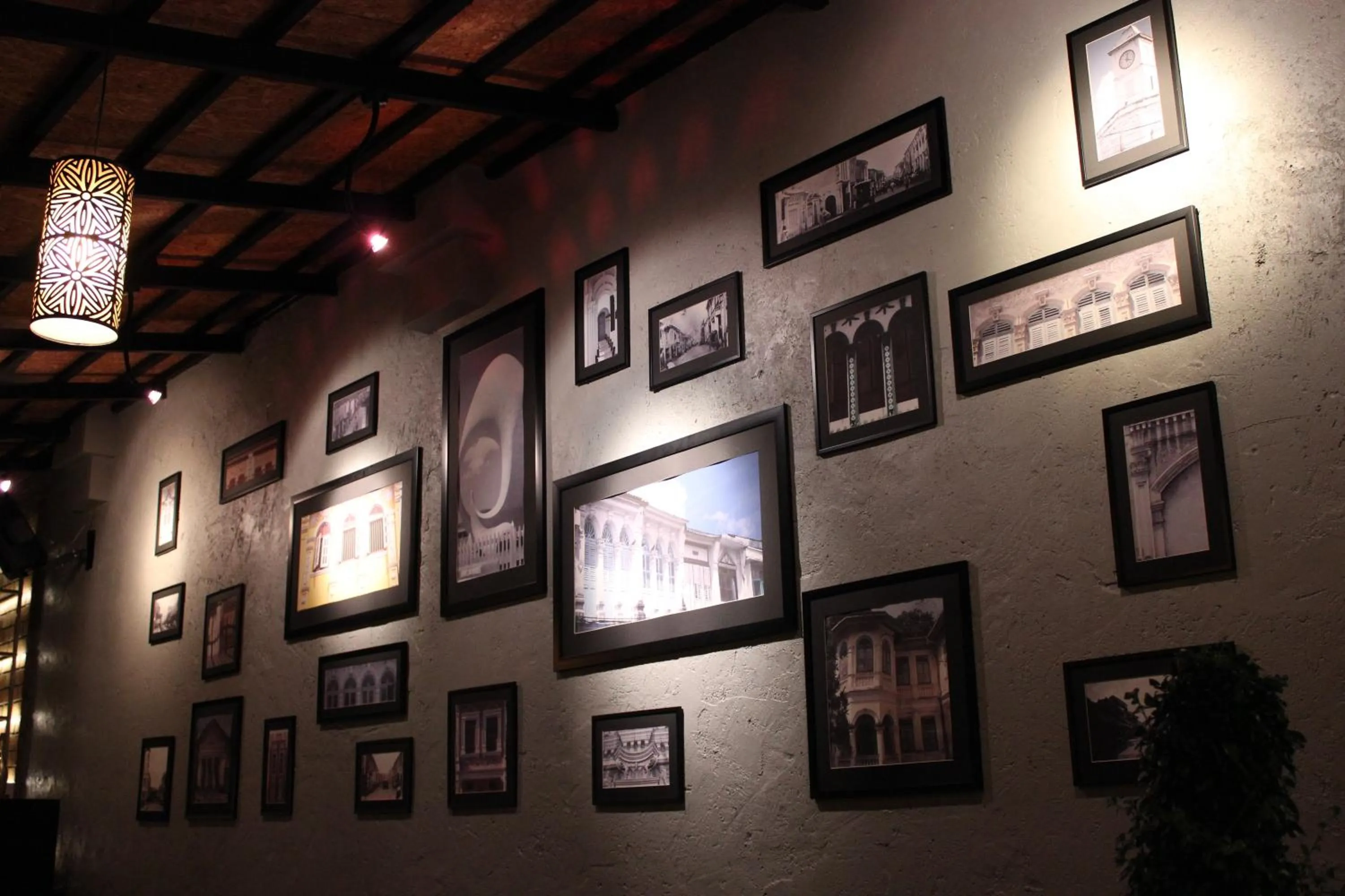 Lounge or bar in Kata Sea Breeze Resort - SHA Plus