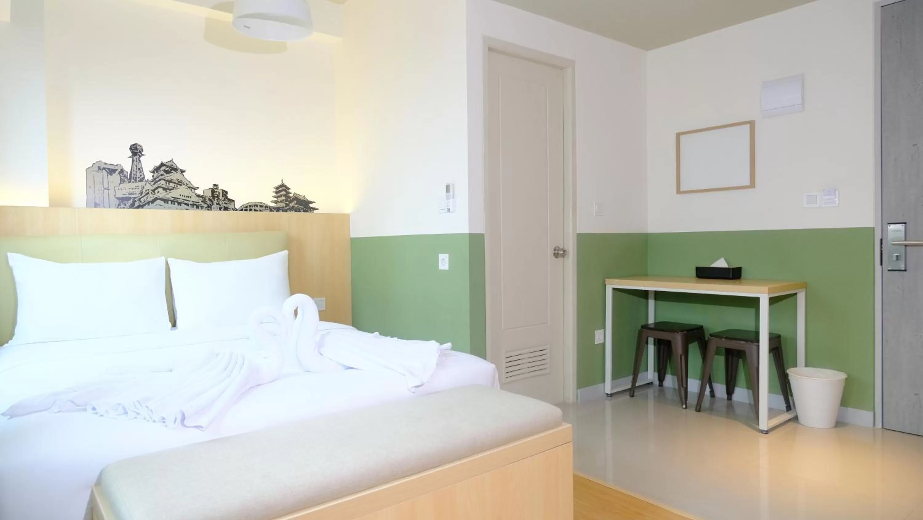 Bed in Hotel Osaka PIK2