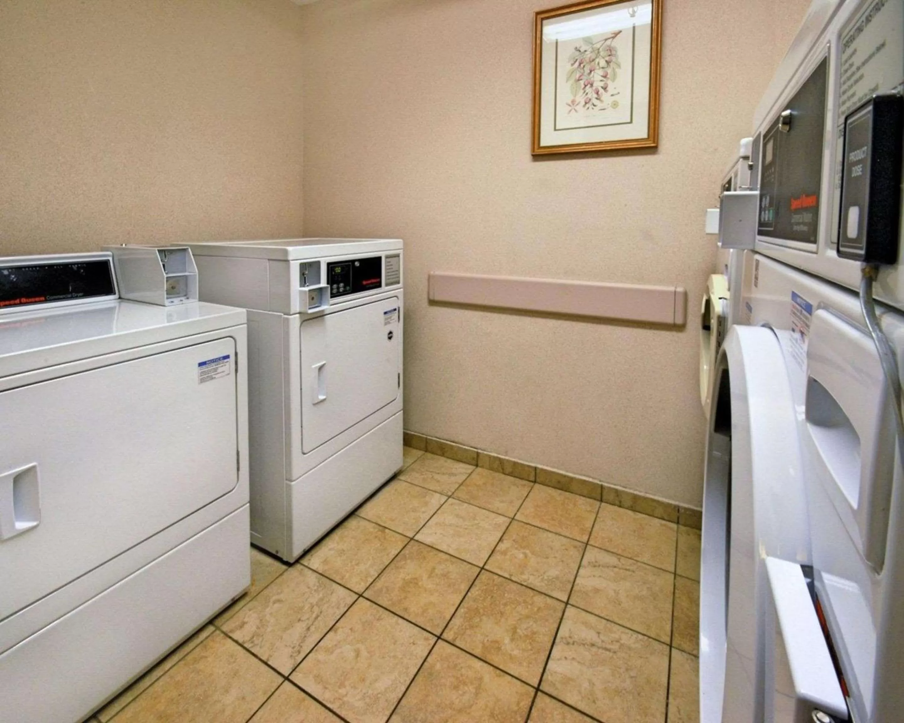 Other, Kitchen/Kitchenette in Comfort Inn Boston
