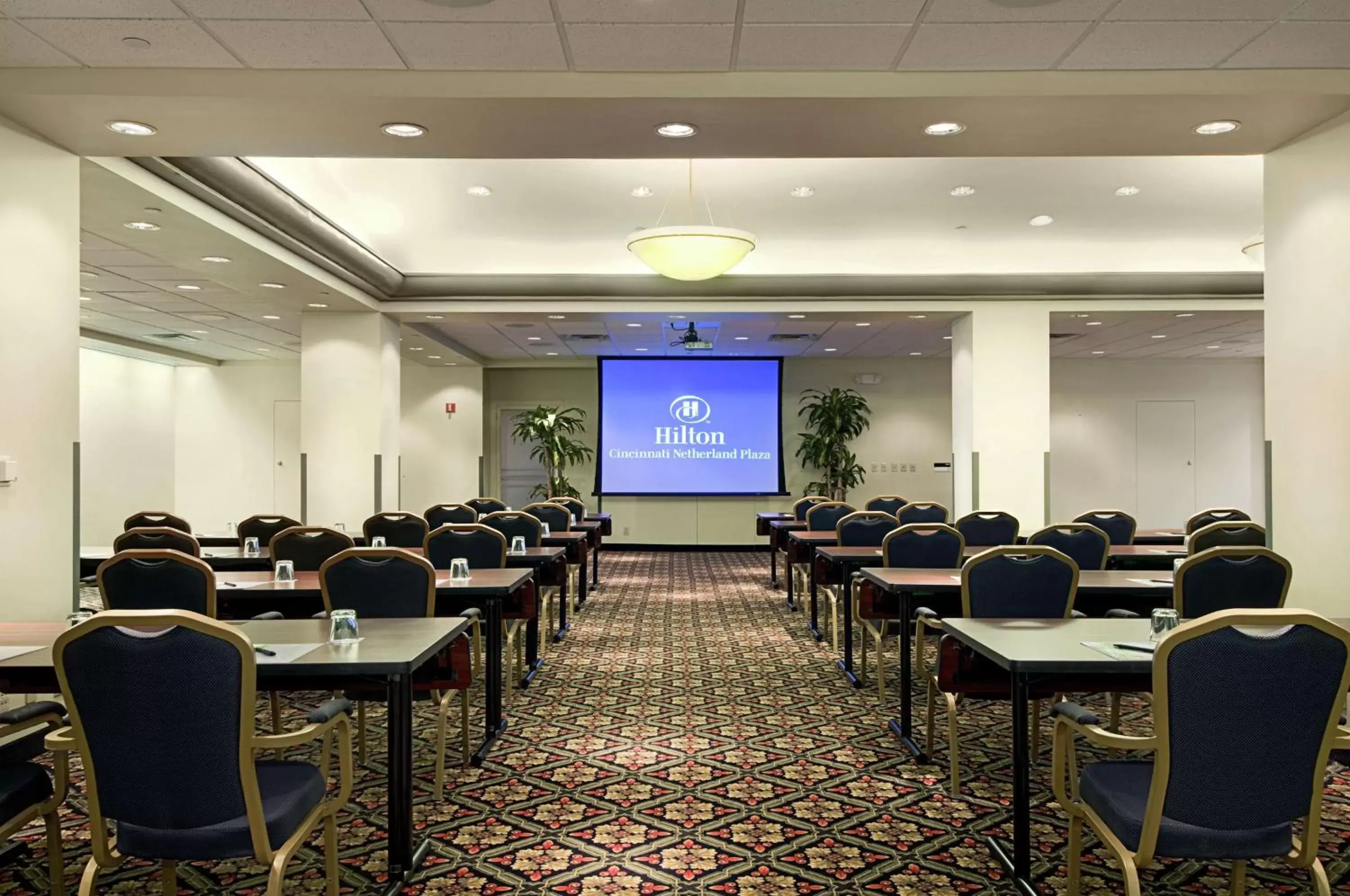 Meeting/conference room in Hilton Cincinnati Netherland Plaza