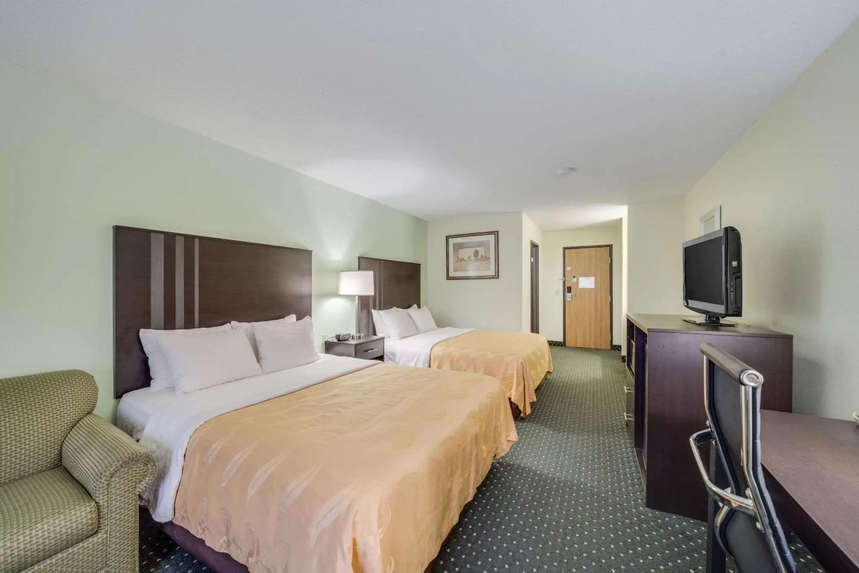 Photo of the whole room in Quality Inn & Suites South