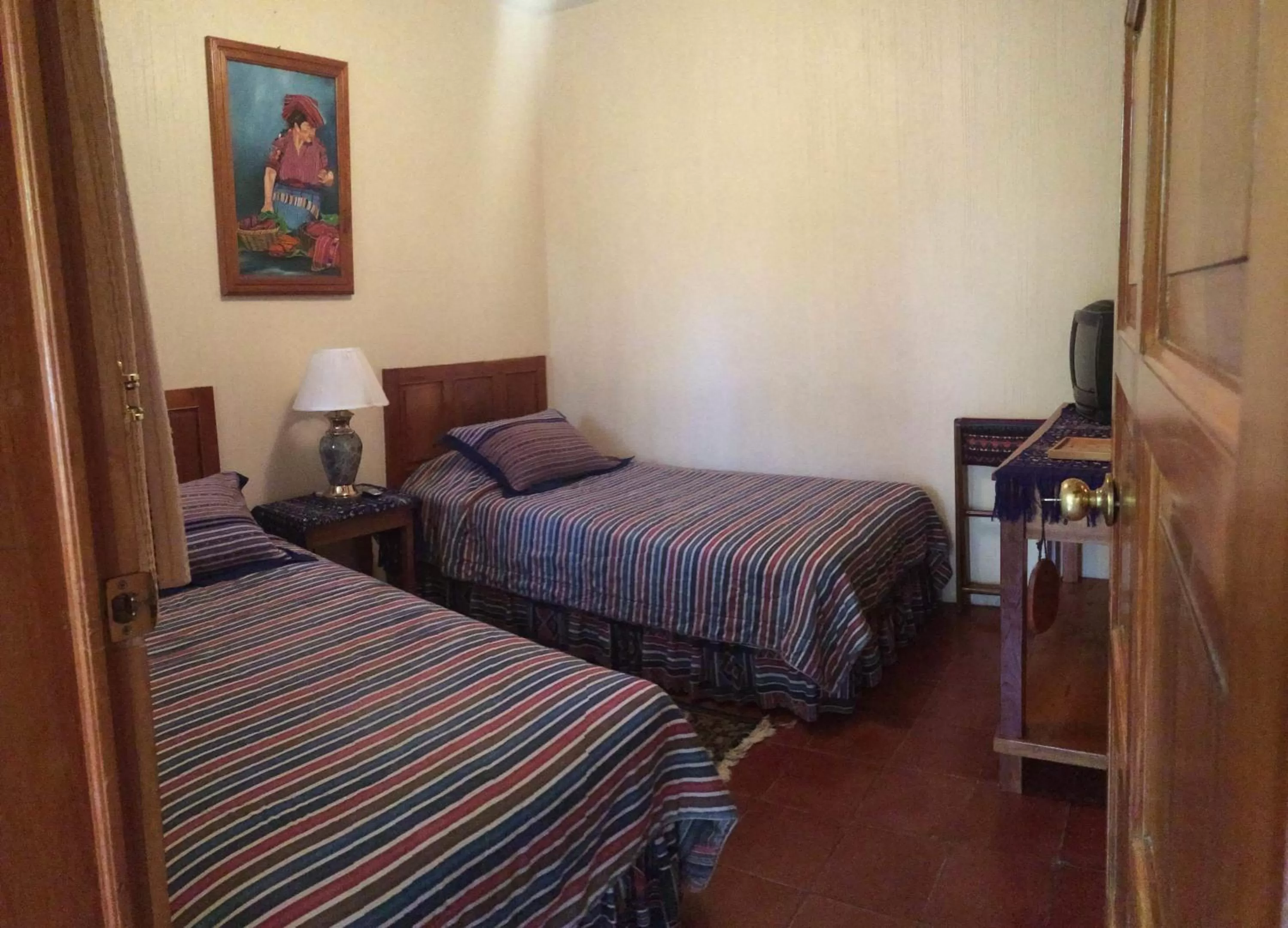 Photo of the whole room, Bed in Posada De Los Volcanes