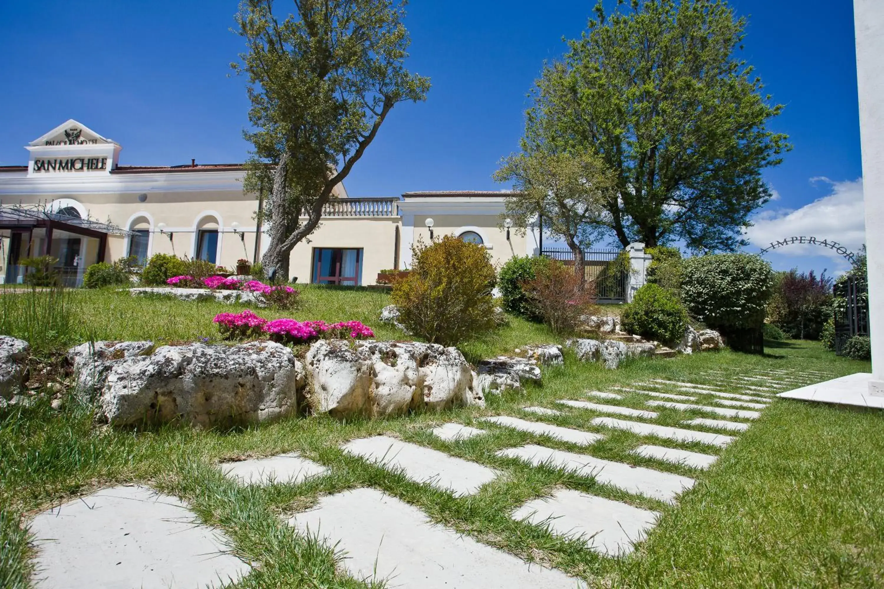 Garden, Property Building in Palace Hotel San Michele