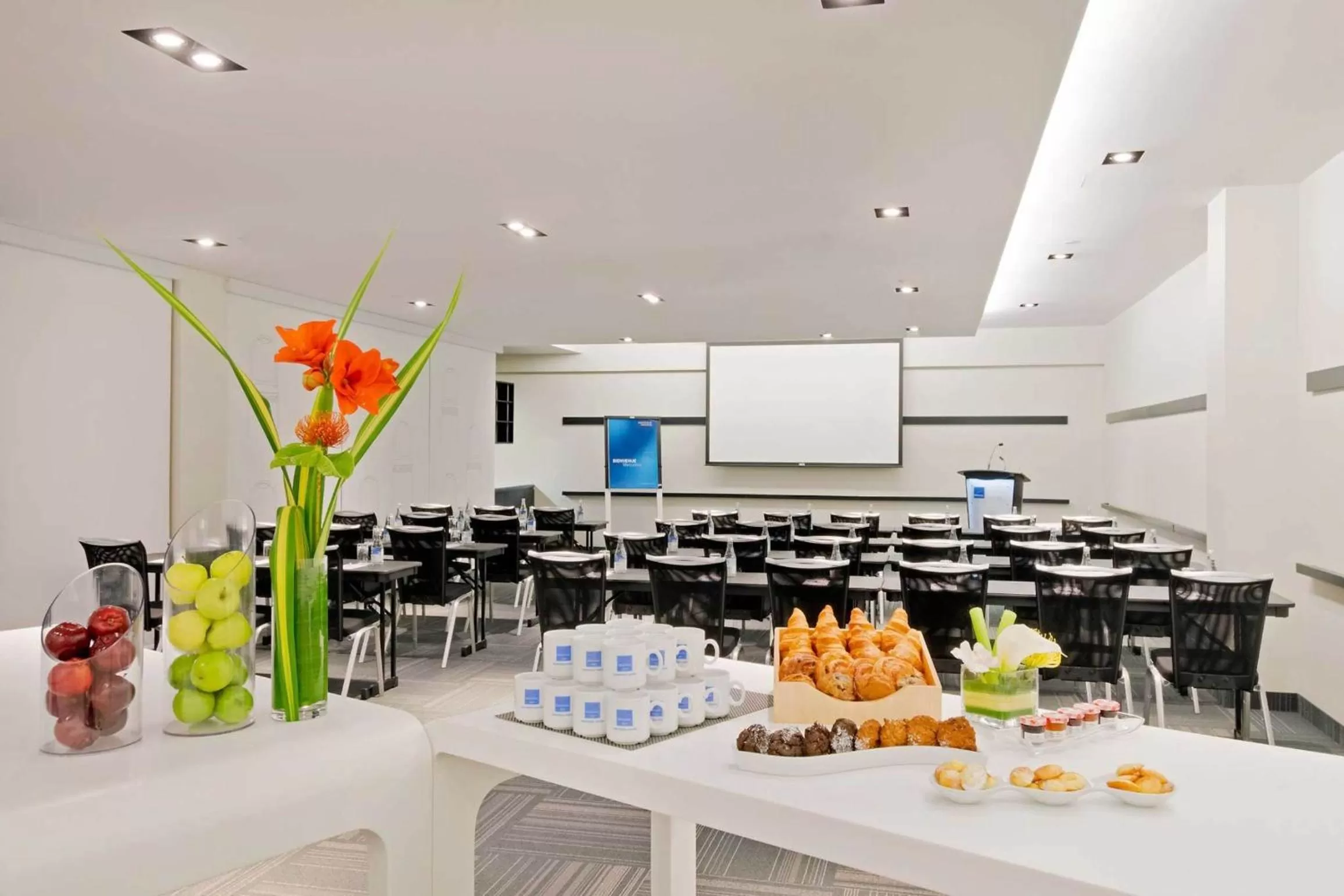 Business facilities in Novotel Montreal Center