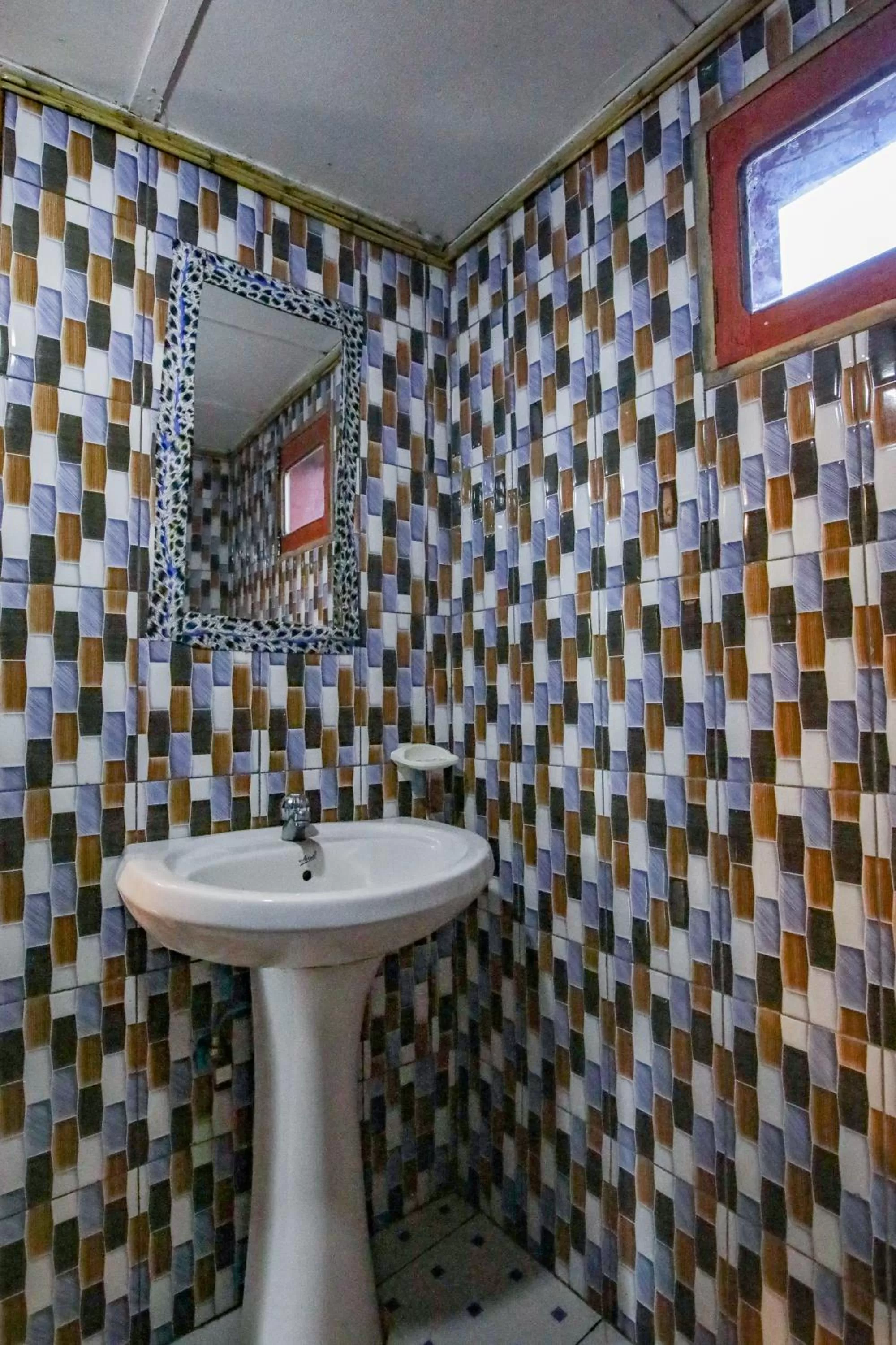 Bathroom in Fravan Eco Resort By Apogee