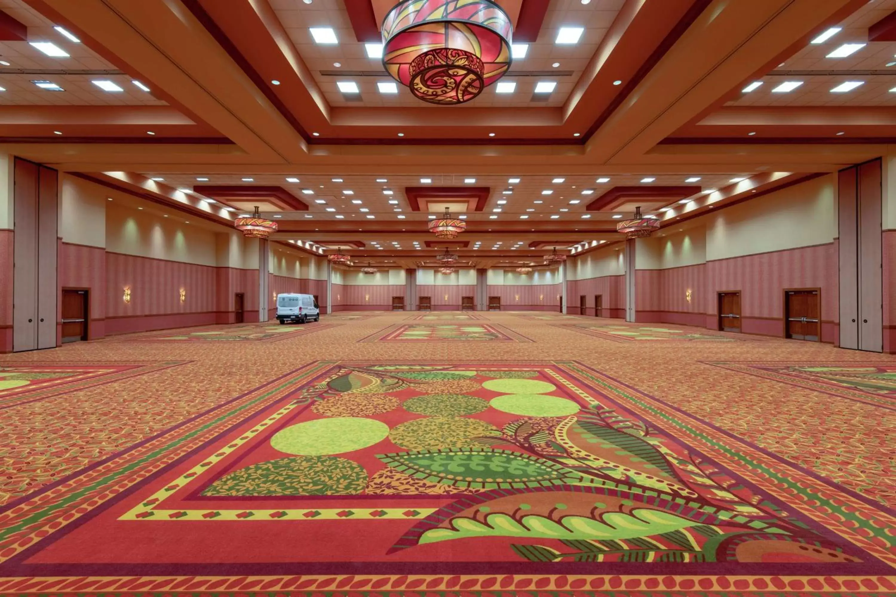 Meeting/conference room, Banquet Facilities in Embassy Suites Loveland Hotel, Spa & Conference Center