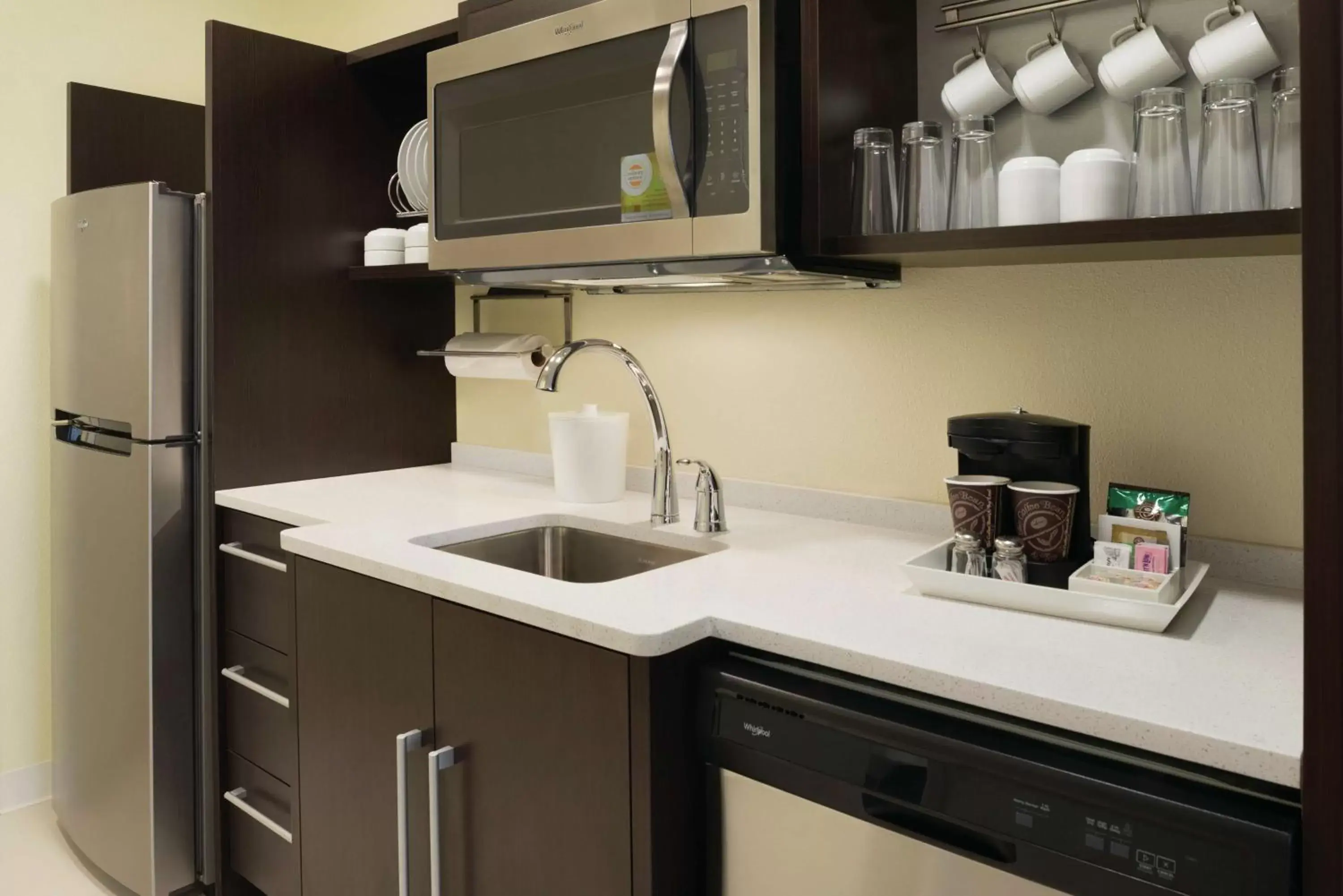 Kitchen or kitchenette, Kitchen/Kitchenette in Home2 Suites By Hilton Iowa City Coralville