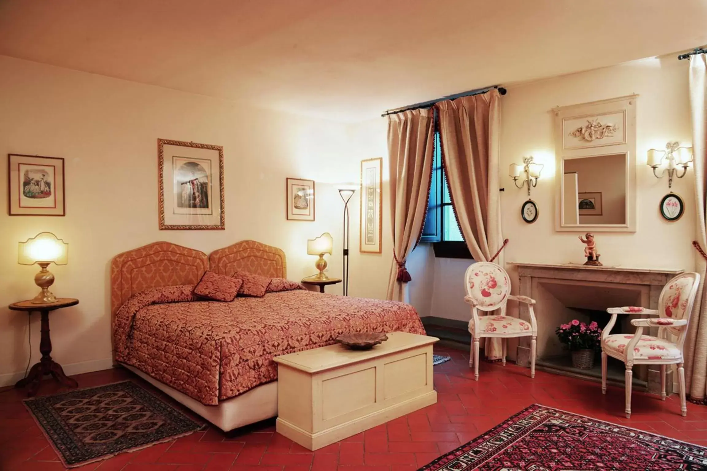 TV and multimedia, Seating Area in La Casa Del Garbo - Luxury Rooms & Suite