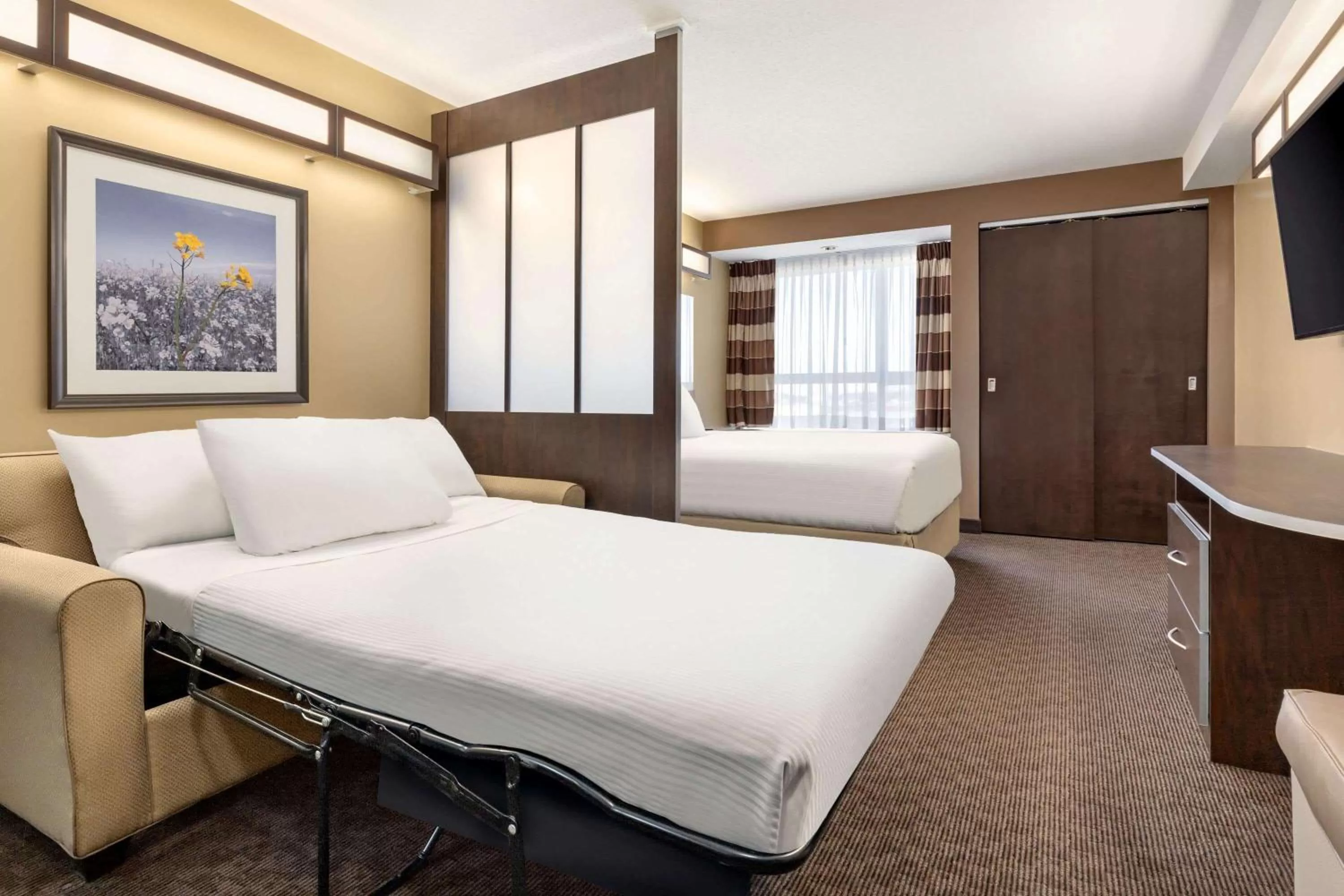 Photo of the whole room, Bed in Microtel Inn & Suites by Wyndham Estevan