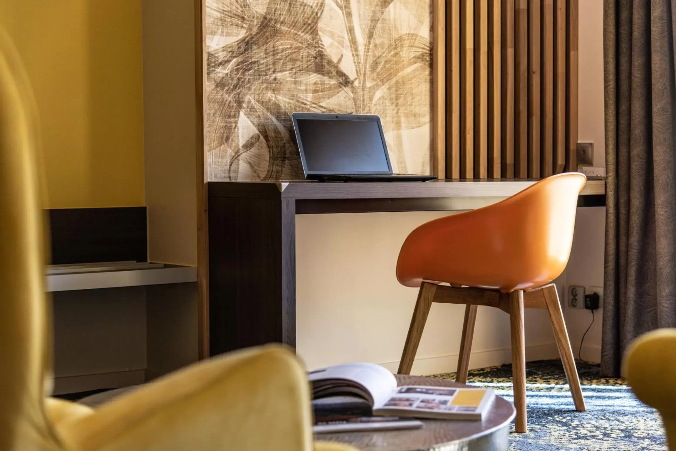 Seating Area in Best Western Aquakub