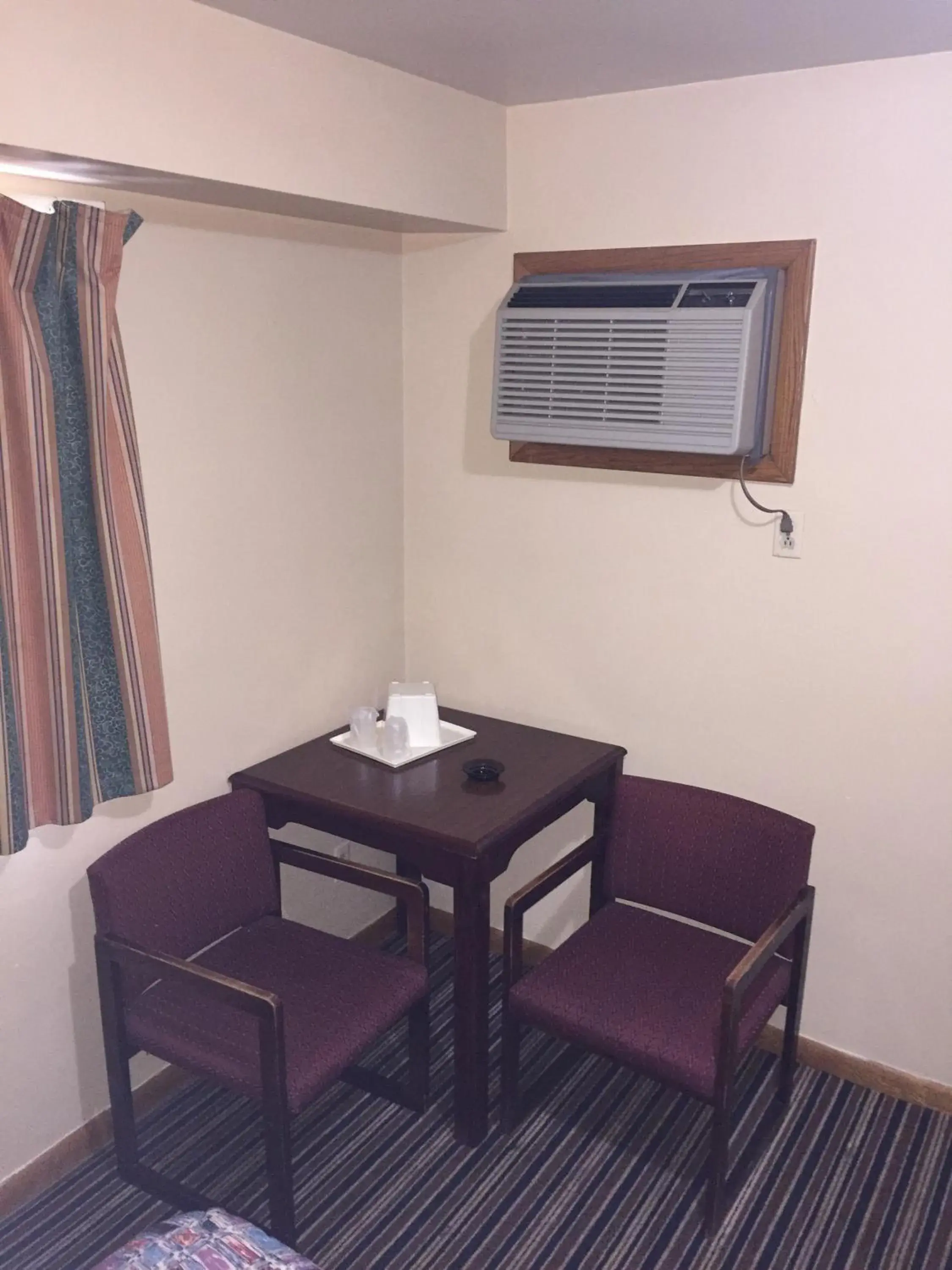 Standard Double Room - single occupancy in Budget Inn - Cambridge