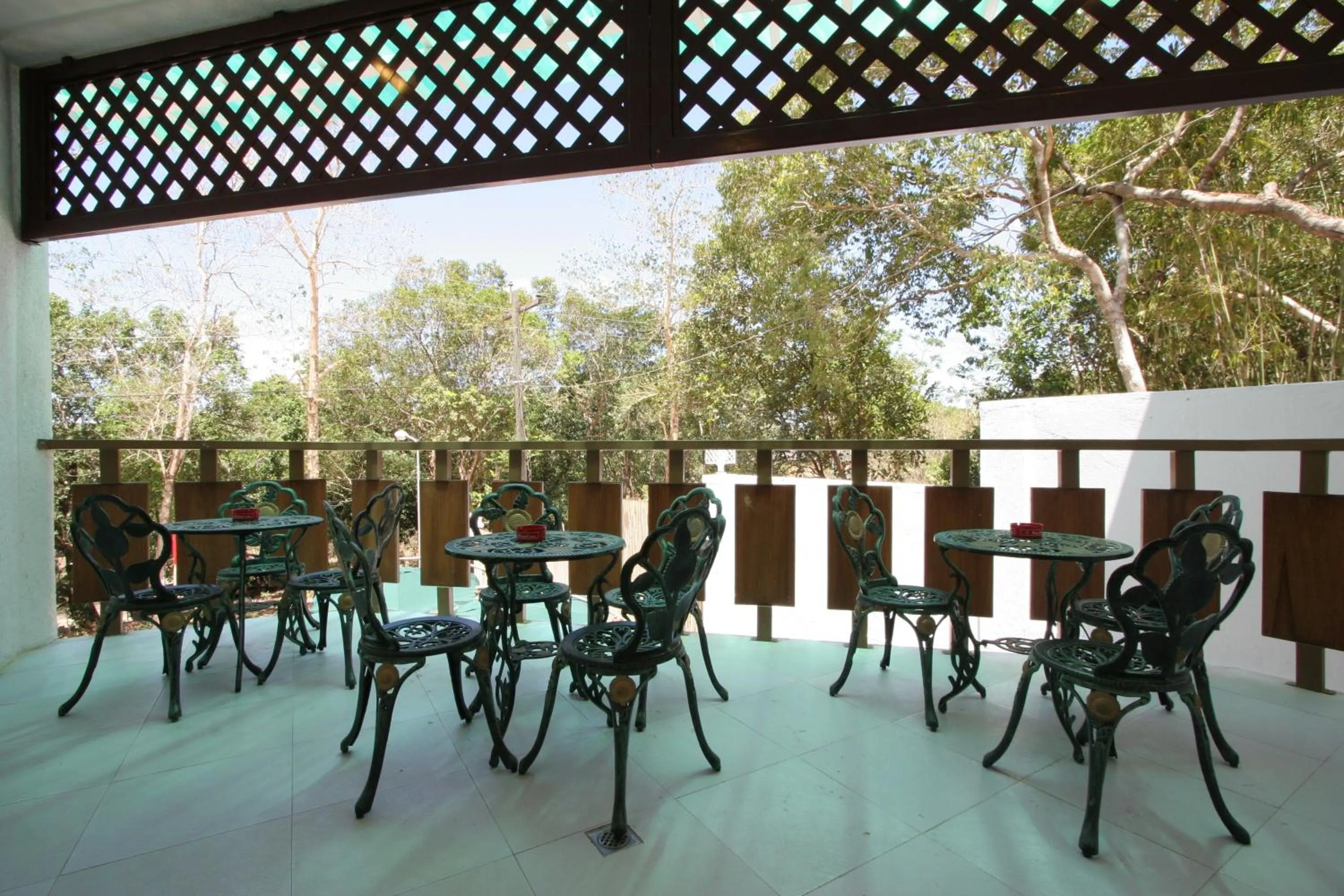 Patio in Coron Hilltop View Resort