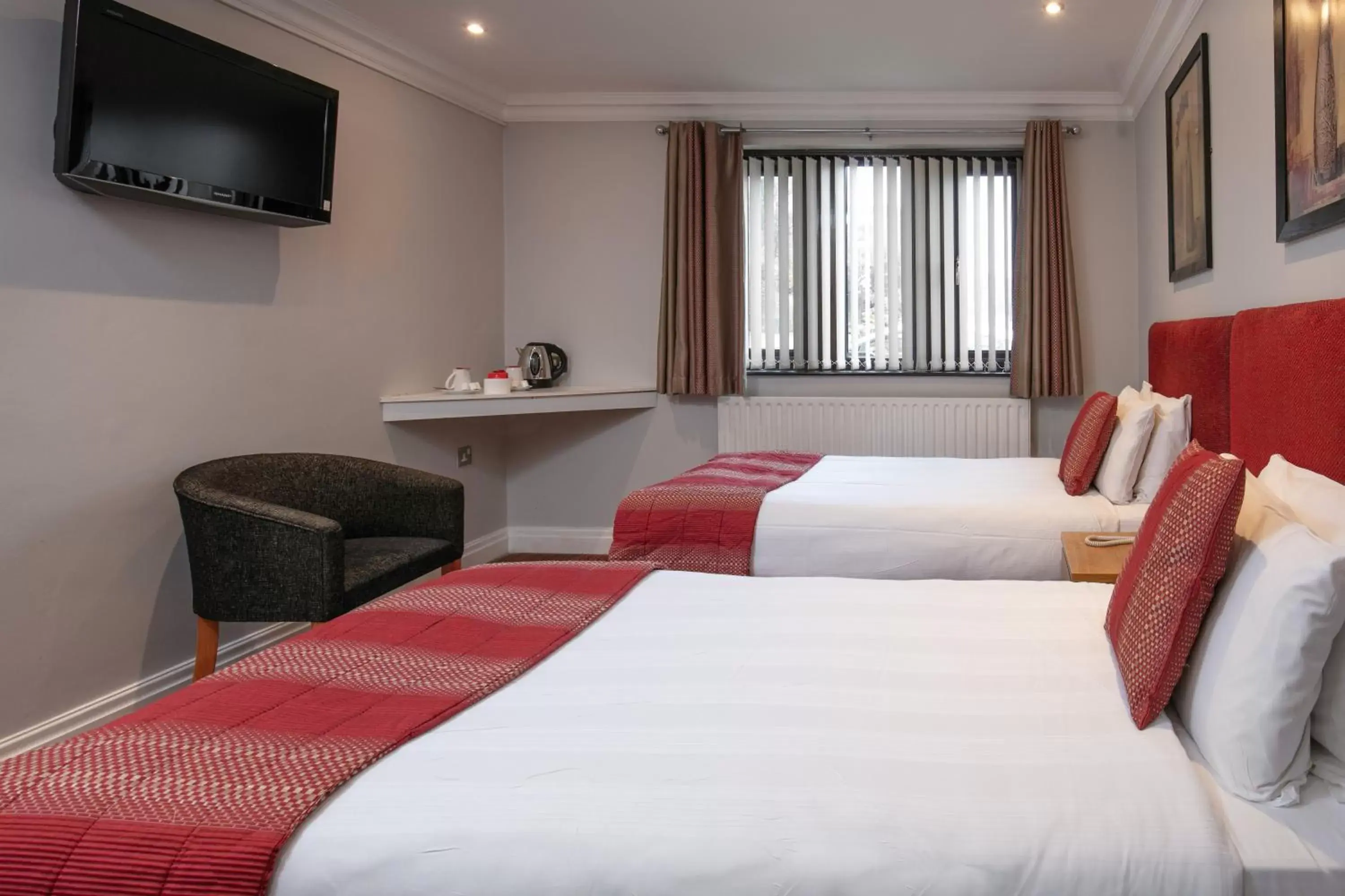 Bedroom, Bed in Best Western Bradford Guide Post Hotel