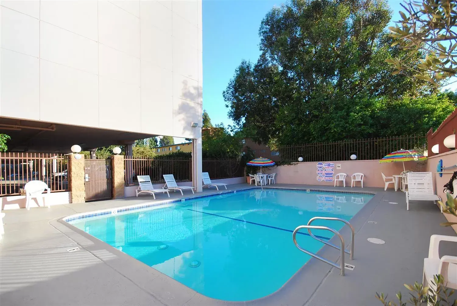 Property building, Swimming Pool in Best Western Los Angeles Worldport Hotel