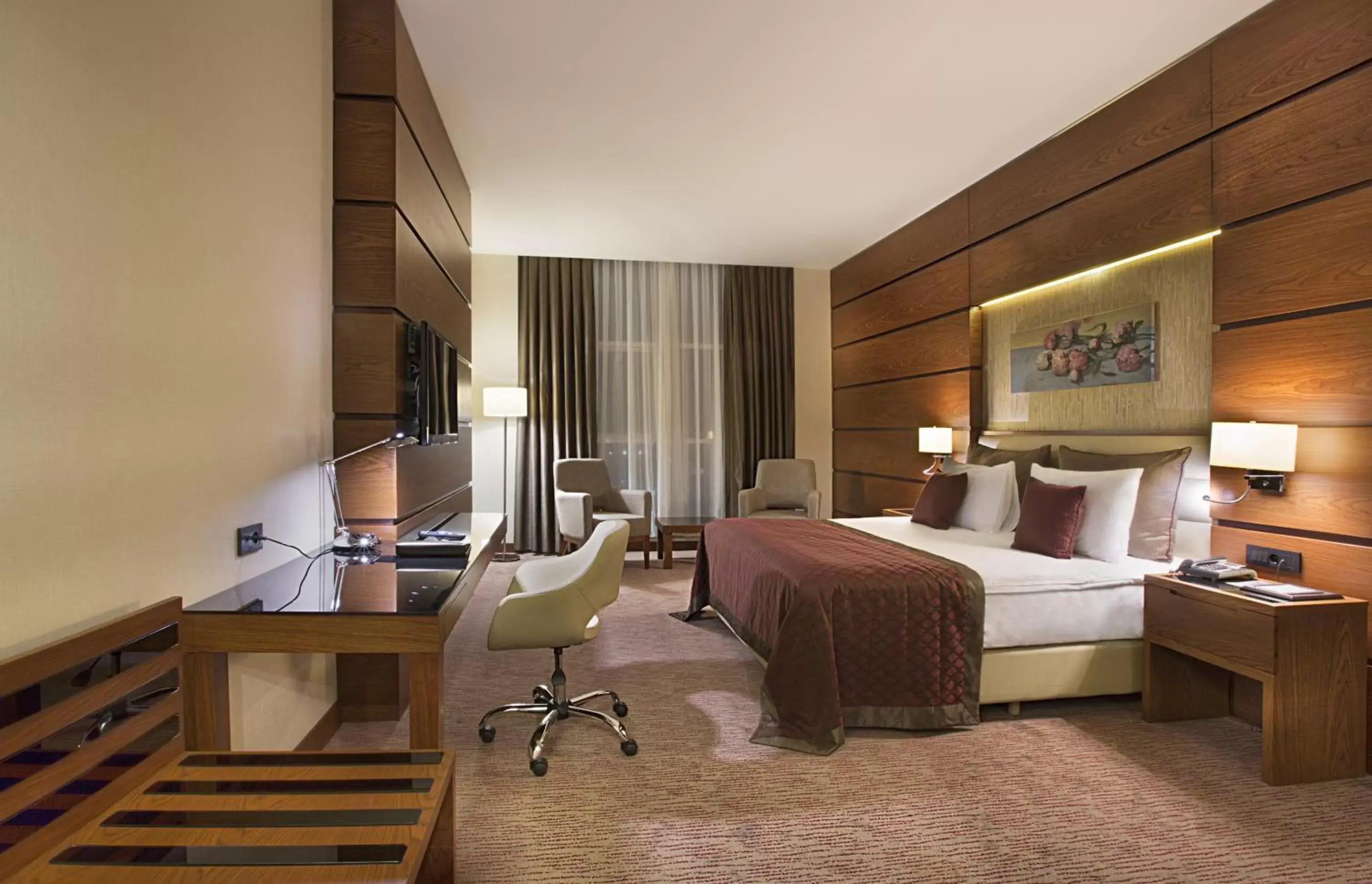 Photo of the whole room, Bed in Dedeman Erbil Hotel City Center Photo of the whole room, Bed in Dedeman Erbil Hotel City Center