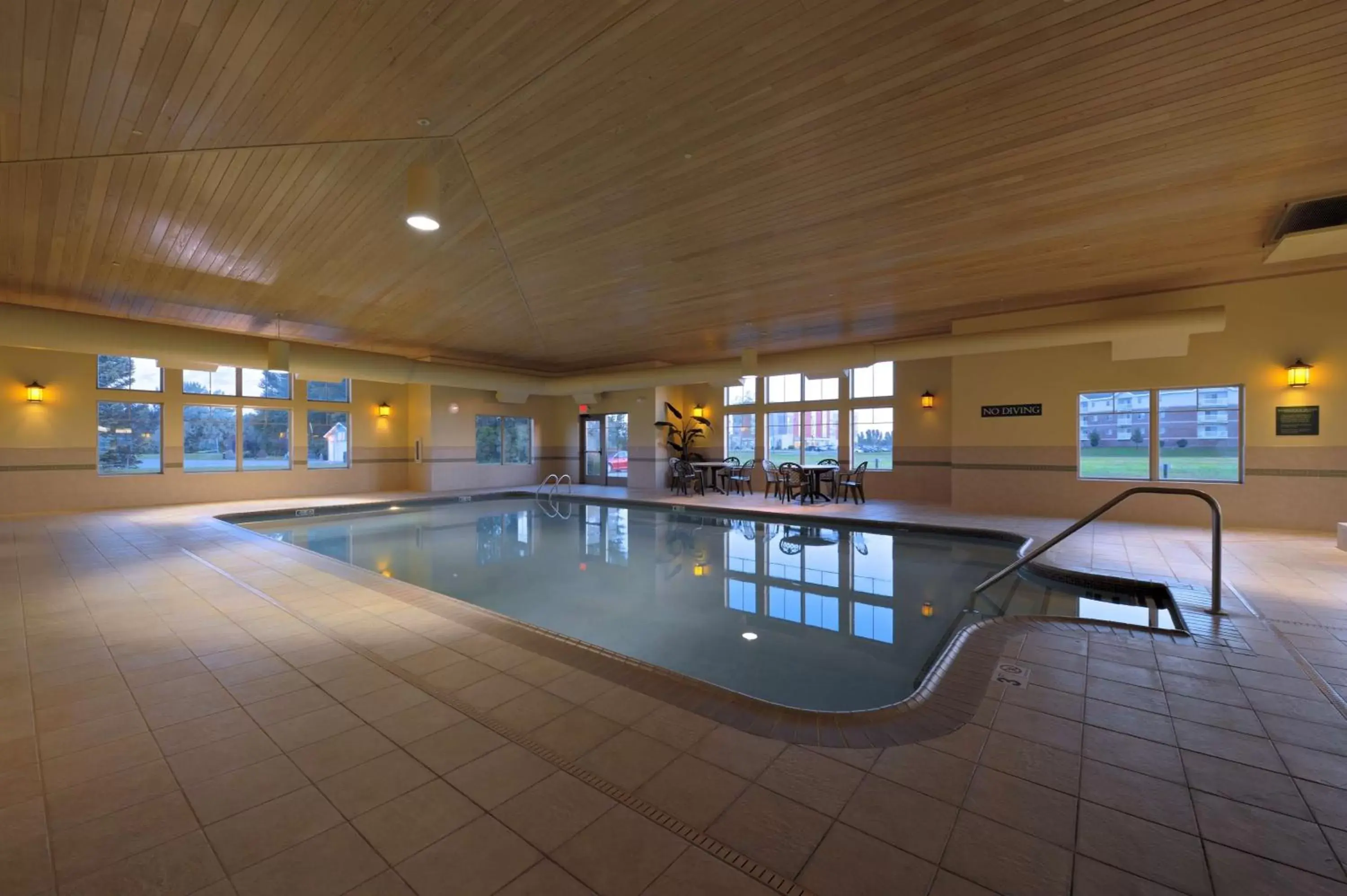 On site, Swimming Pool in Country Inn & Suites by Radisson, Grand Forks, ND