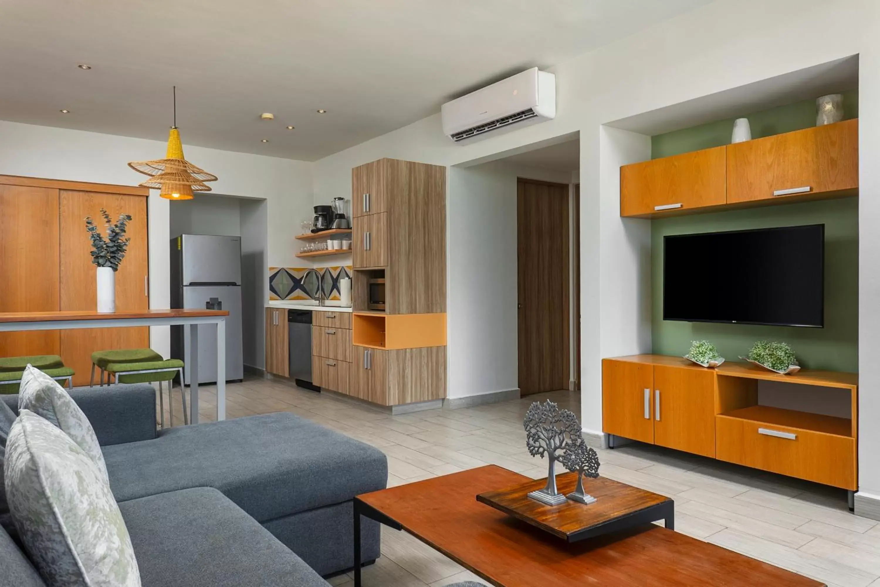 TV and multimedia, Seating Area in Opal Suites Apartments