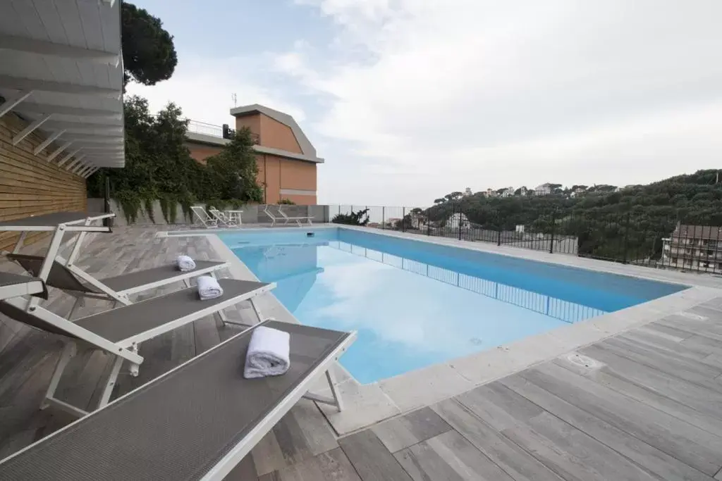 Swimming Pool in Residence Felice