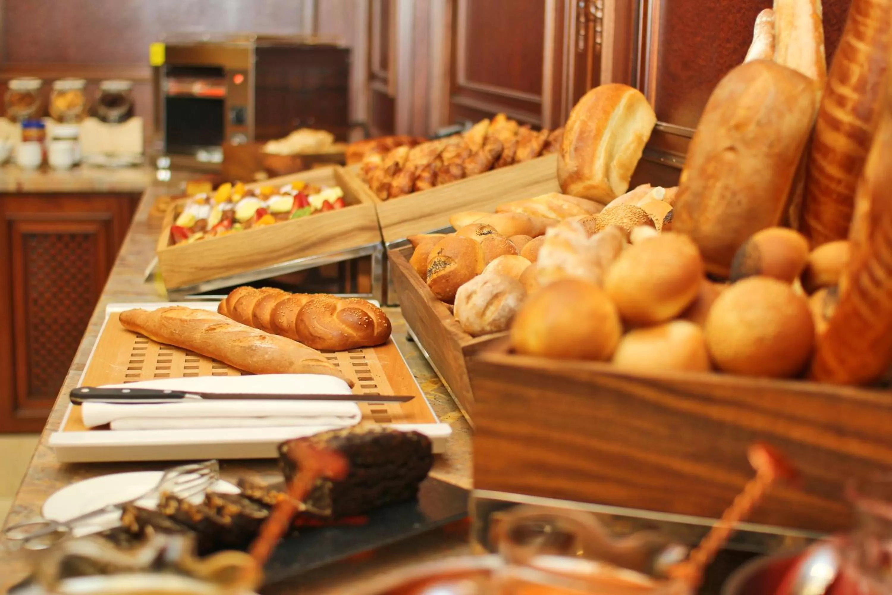 Restaurant/places to eat in Orion Hotel Bishkek