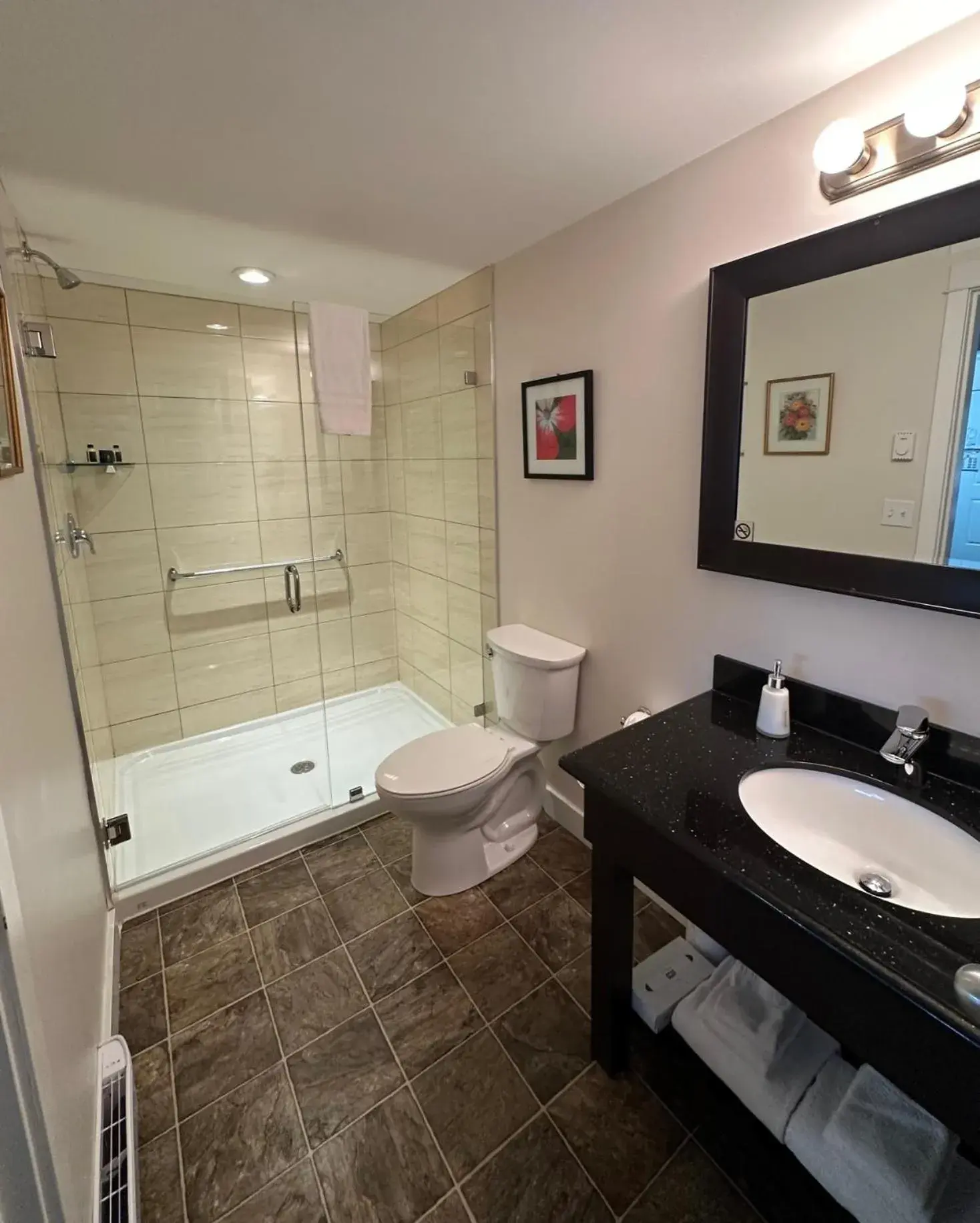 Shower, Bathroom in Bayshore Waterfront Inn