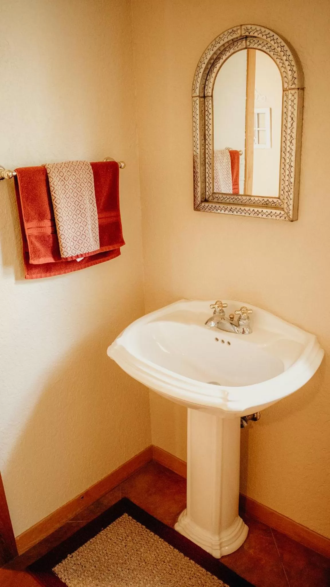 Bathroom in Casa del Rio Bed and Breakfast