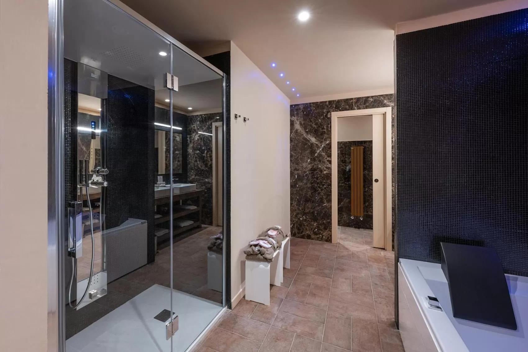 Hot Tub in Altarocca Wine Resort Adults Only