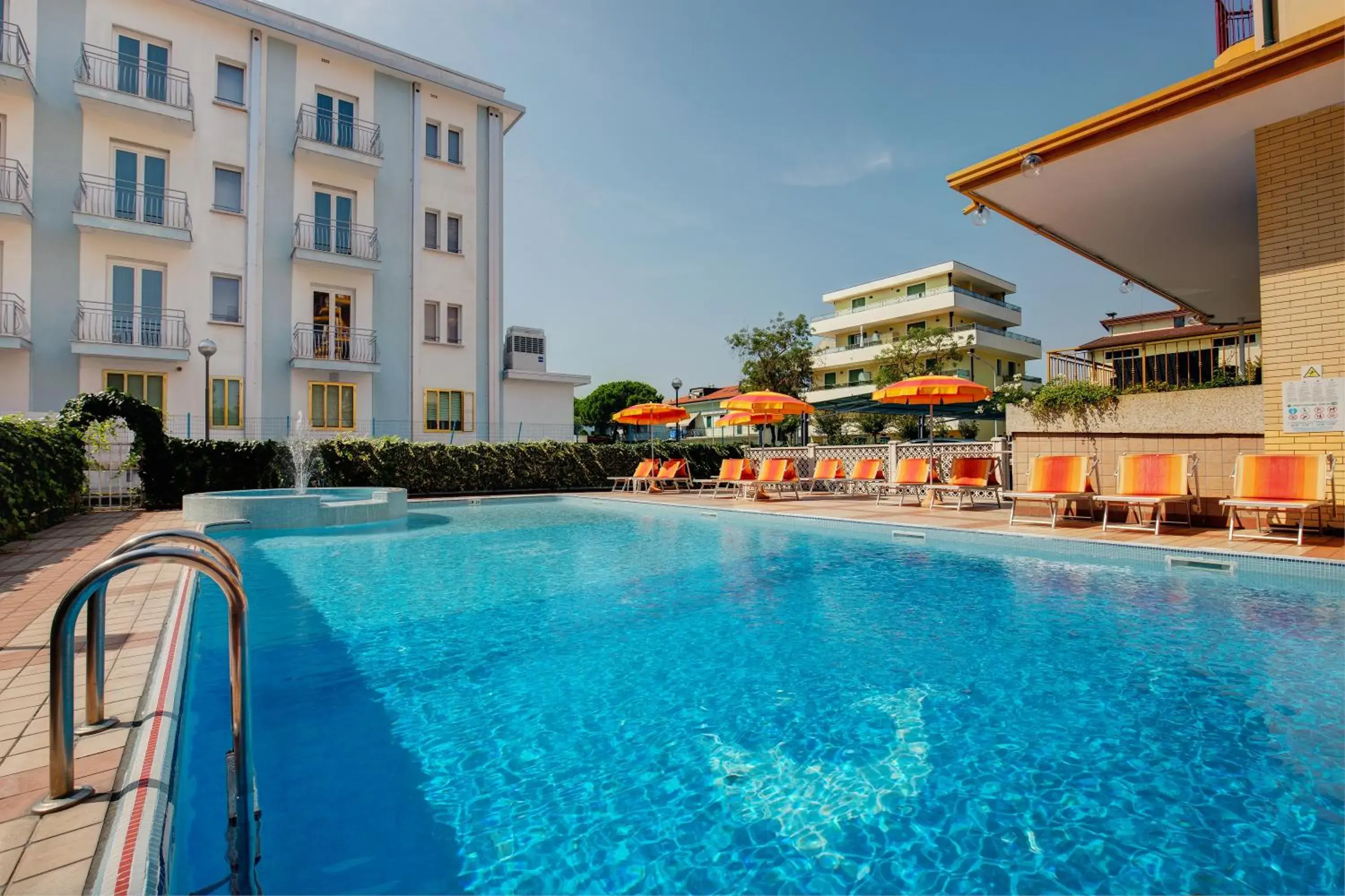 Swimming Pool in Hotel Jalisco