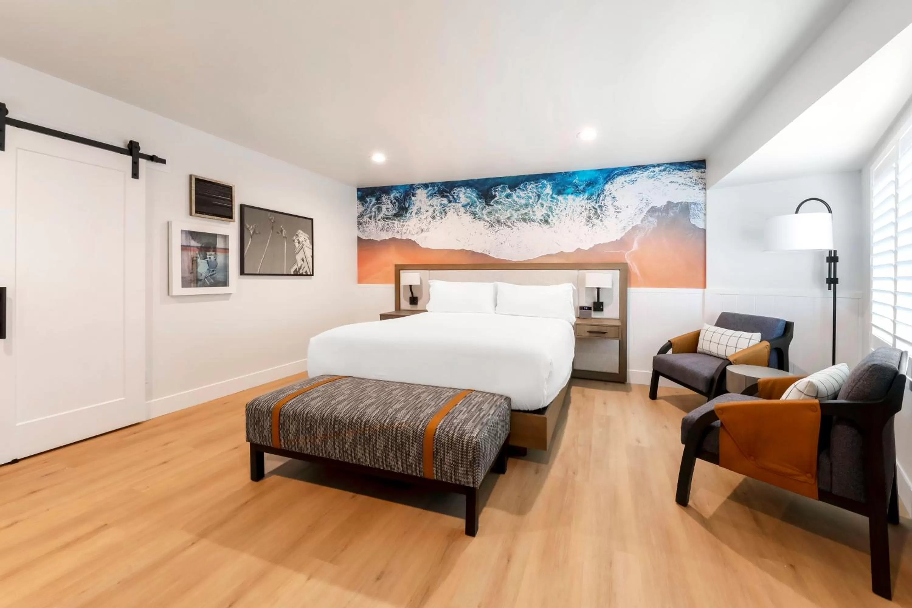 Standard King Room in Del Mar Beach Hotel