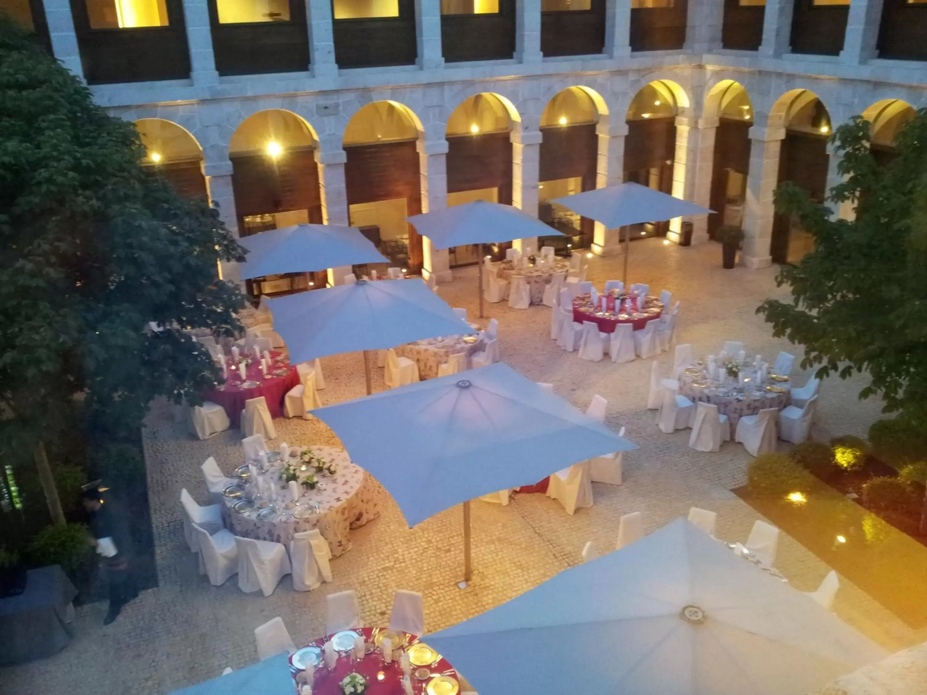 Patio, Banquet Facilities in Parador de Alcalá de Henares