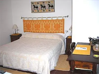 Bed in Bed & Breakfast Dessole