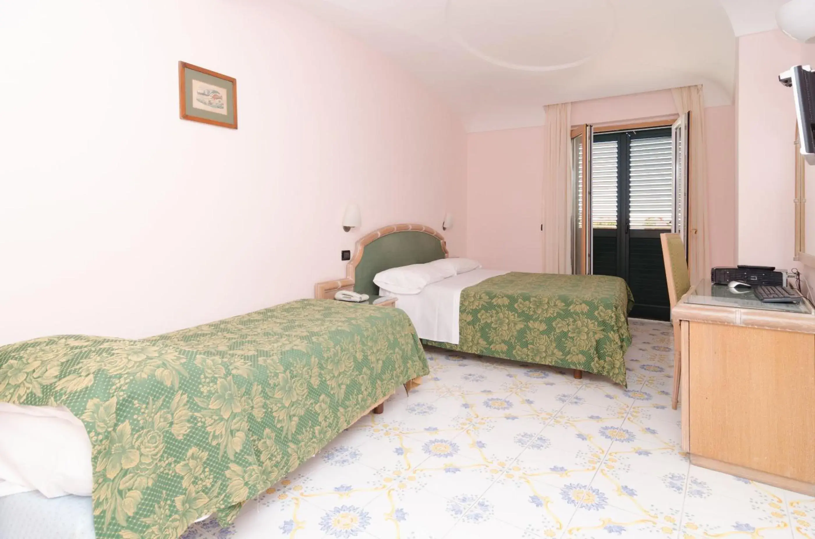 Bedroom, Bed in Hotel Terme Saint Raphael