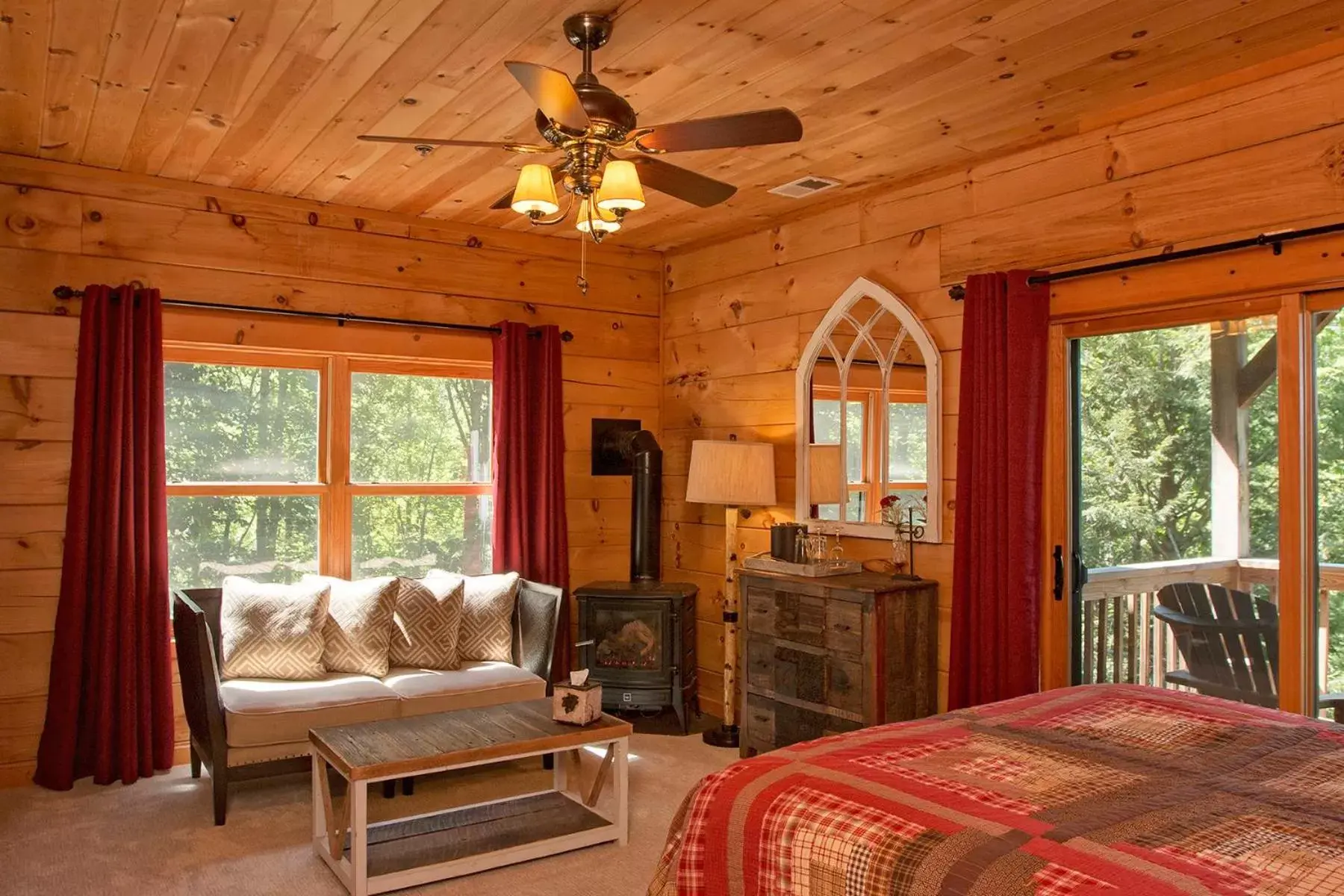 Seating Area in Lazy Bear Lodge