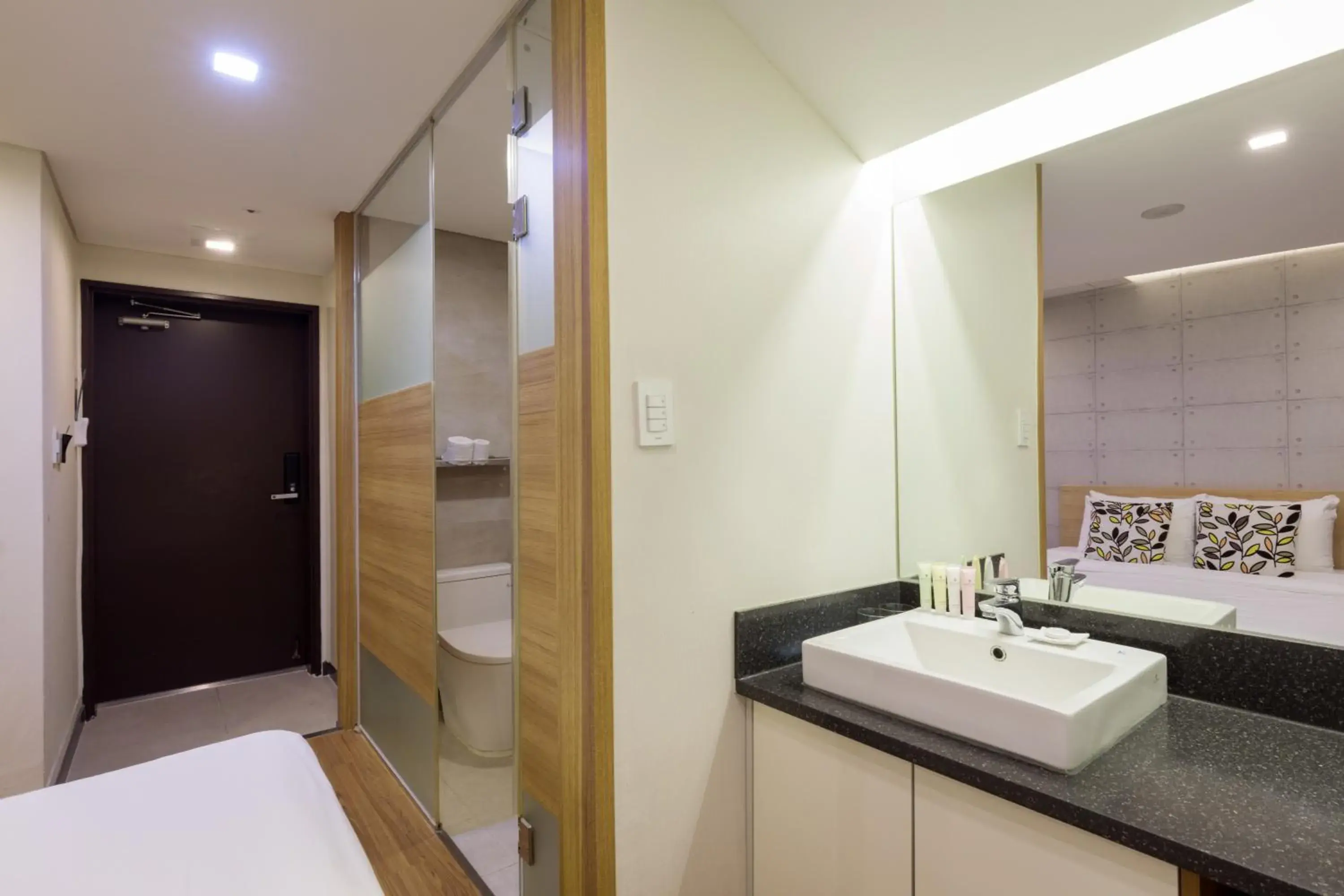 Bathroom in Vistacay Hotel World Cup