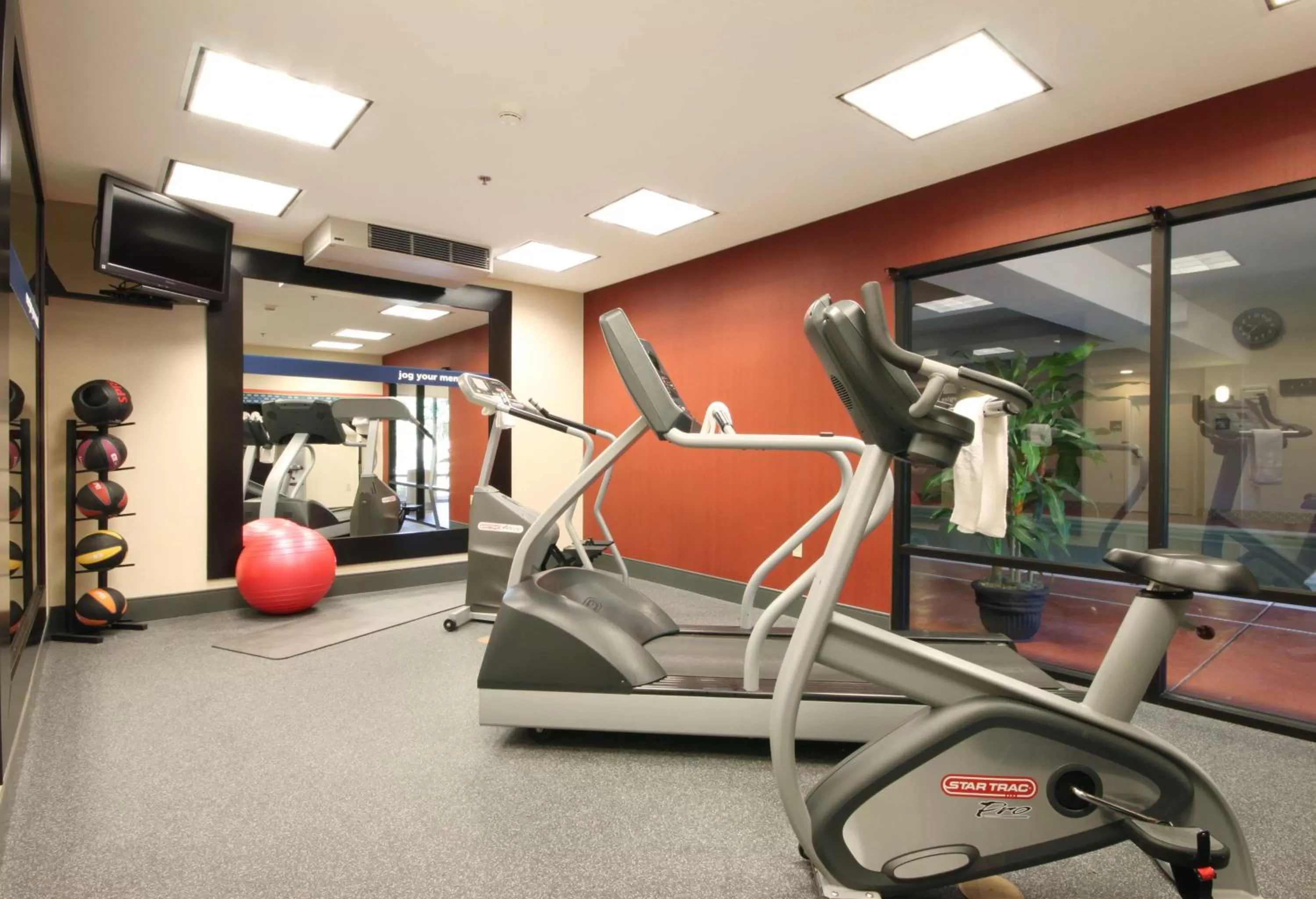 Fitness centre/facilities in Hampton Inn Champaign/Urbana