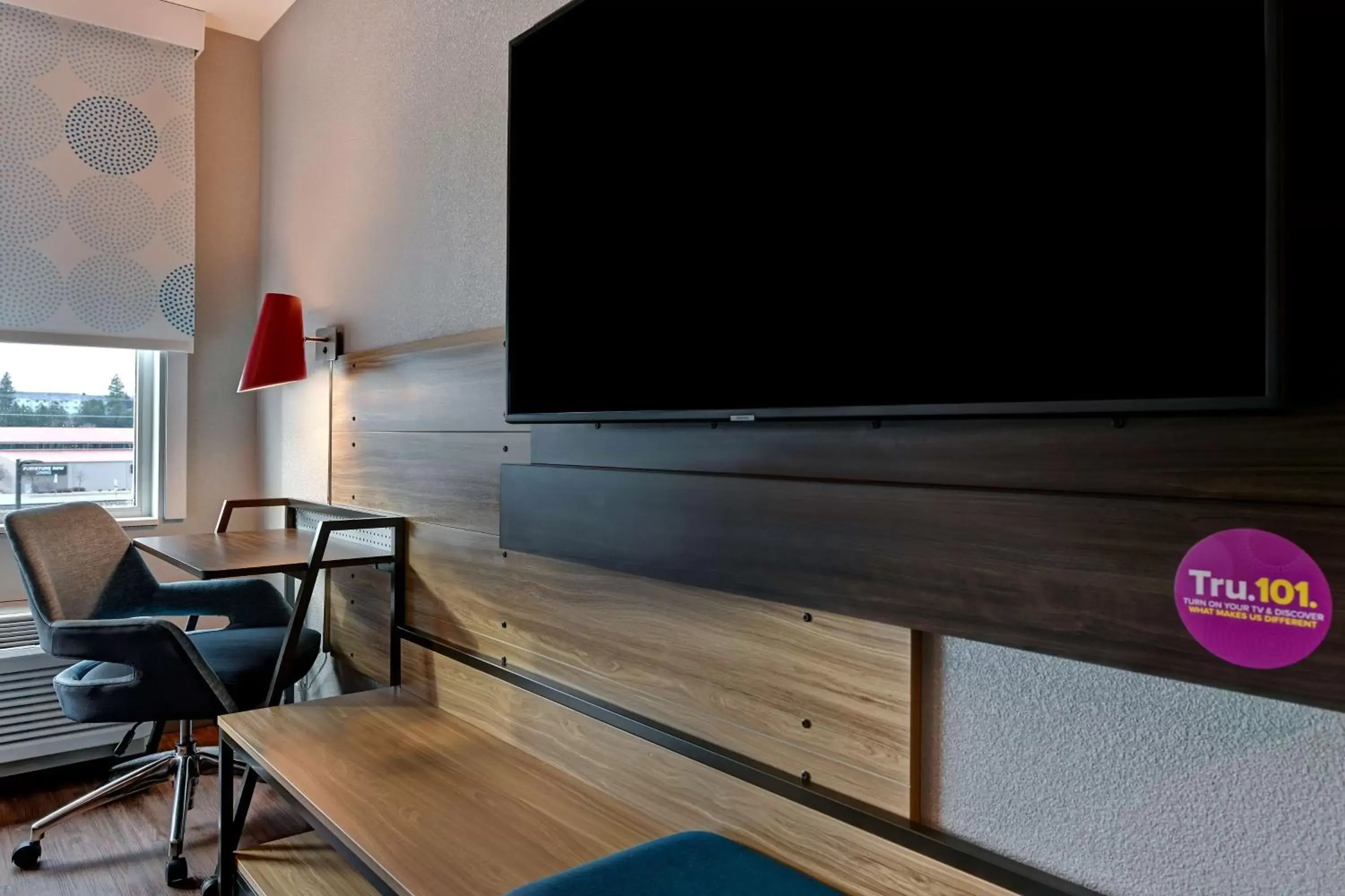 Bedroom, TV/Entertainment Center in Tru By Hilton Spokane Valley, Wa