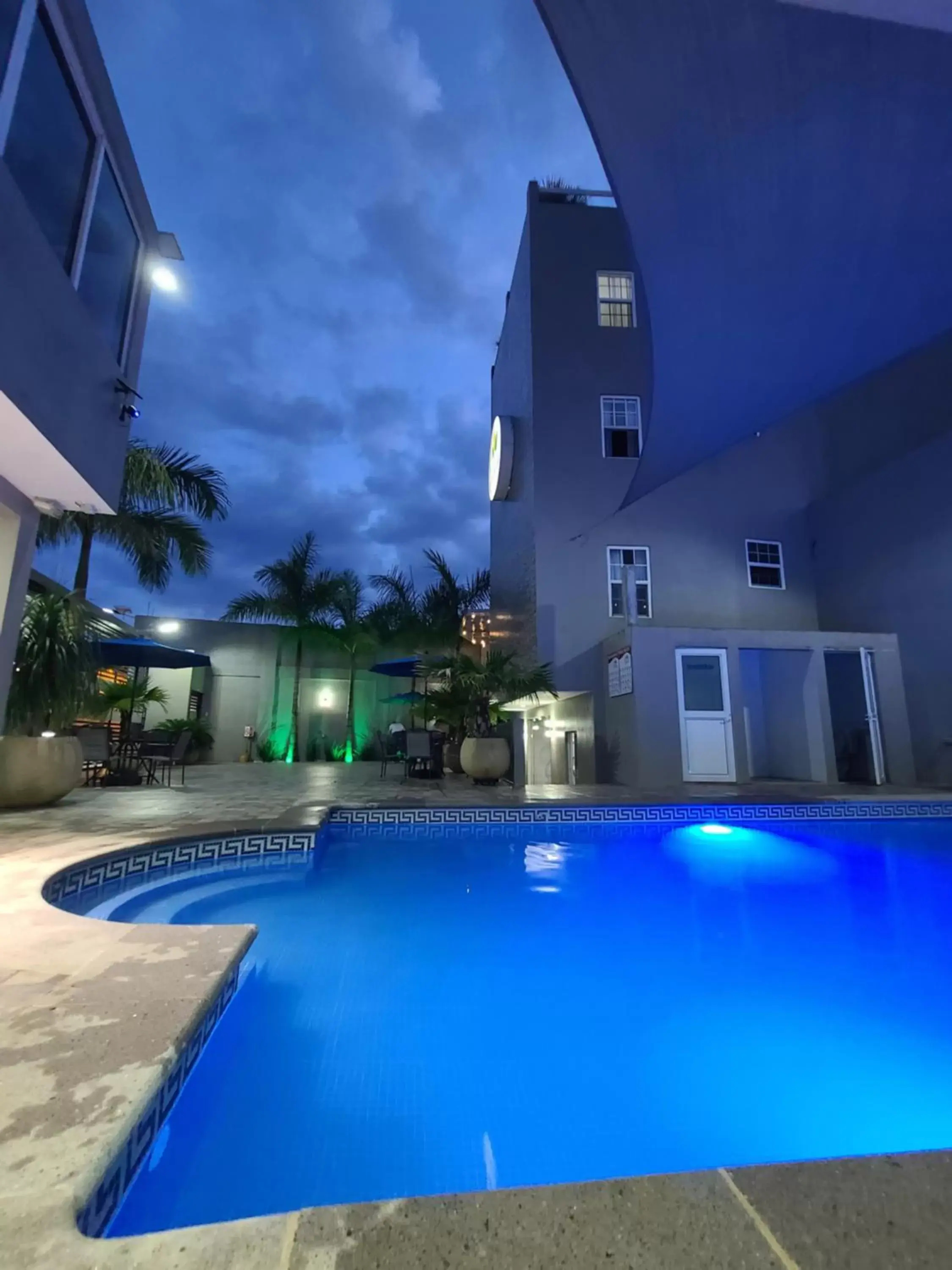 Swimming Pool in Hotel Real de Lua