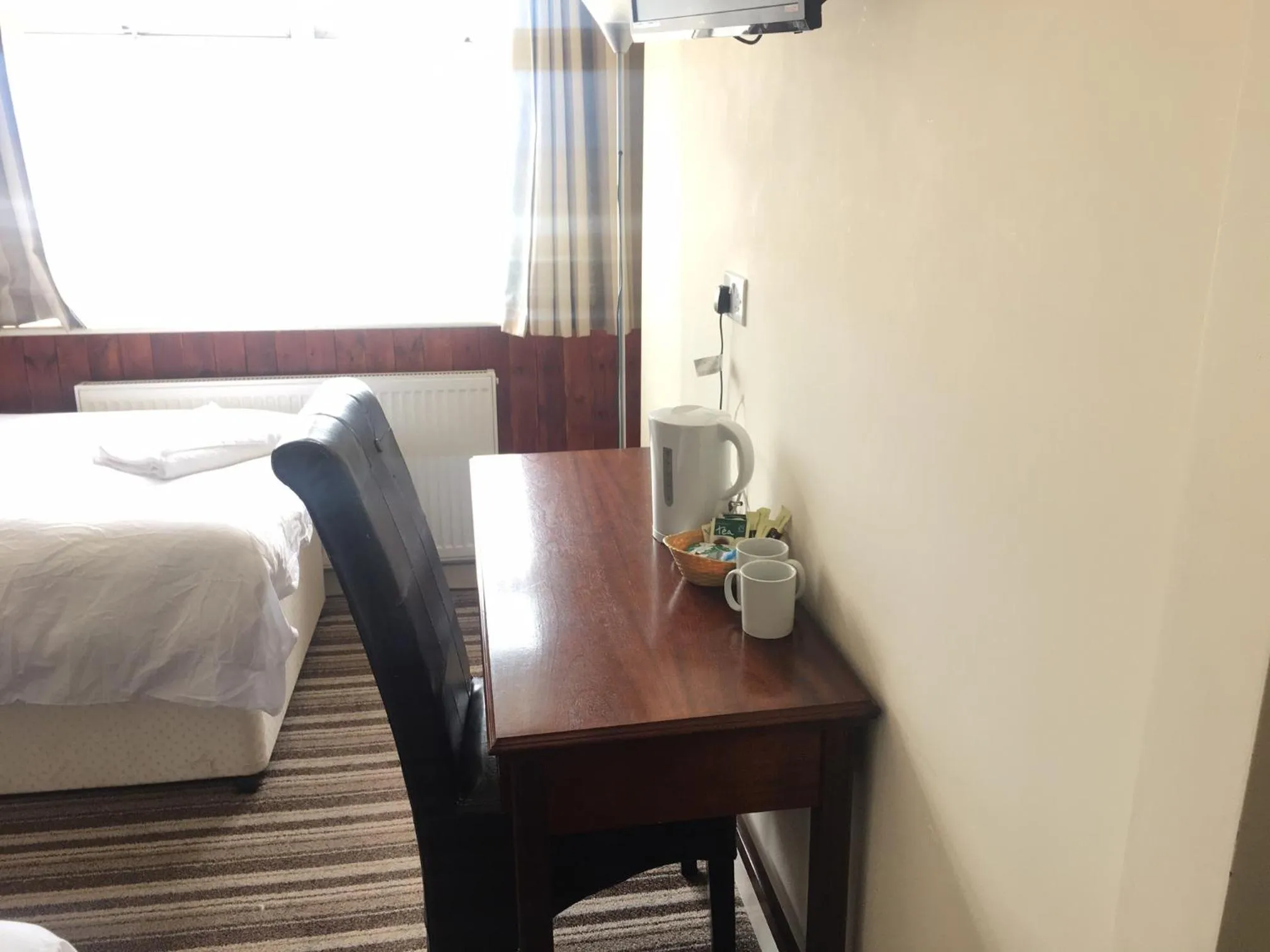 Coffee/tea facilities in Sunny Days Hotel