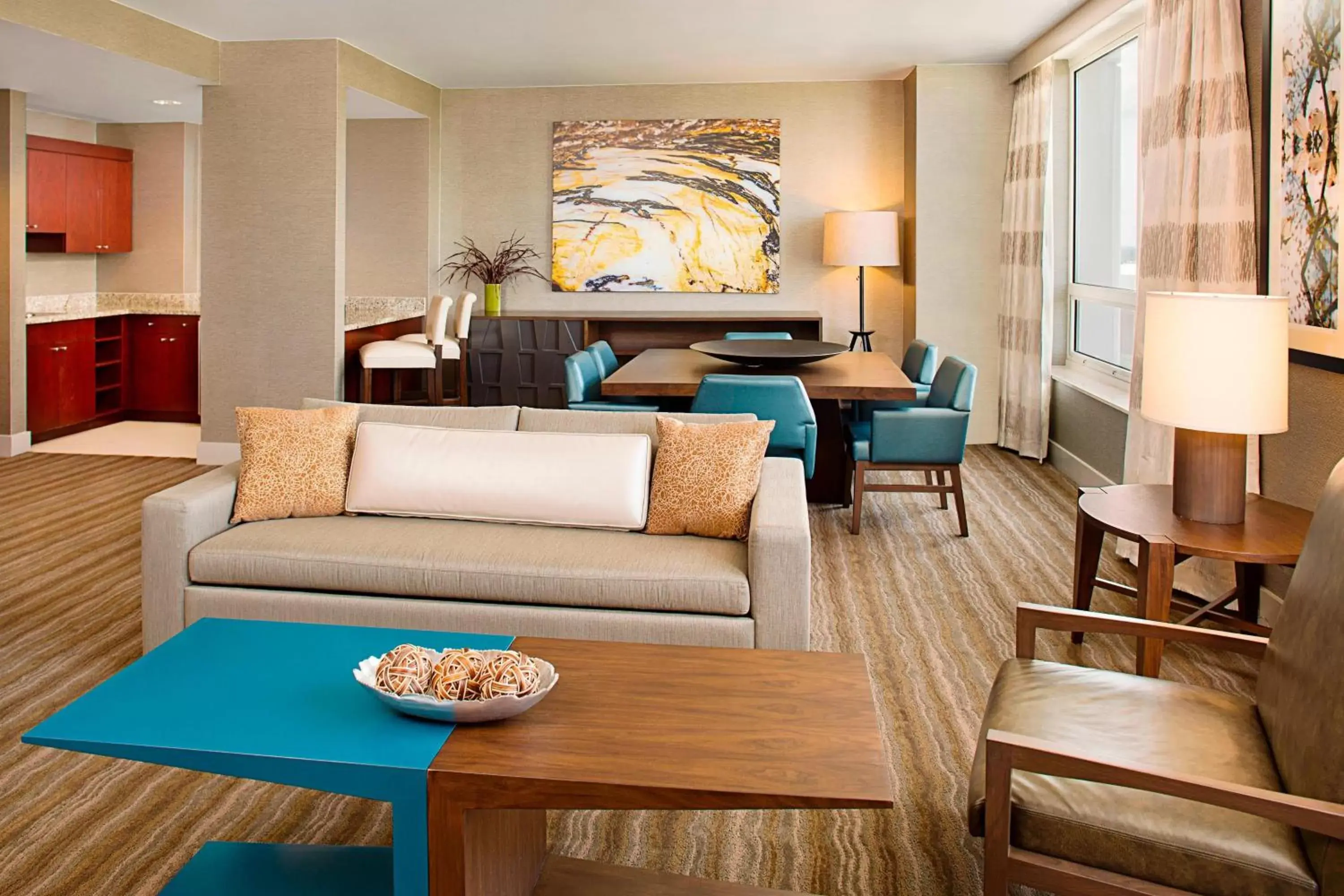 Photo of the whole room, Seating Area in The Westin Chicago North Shore