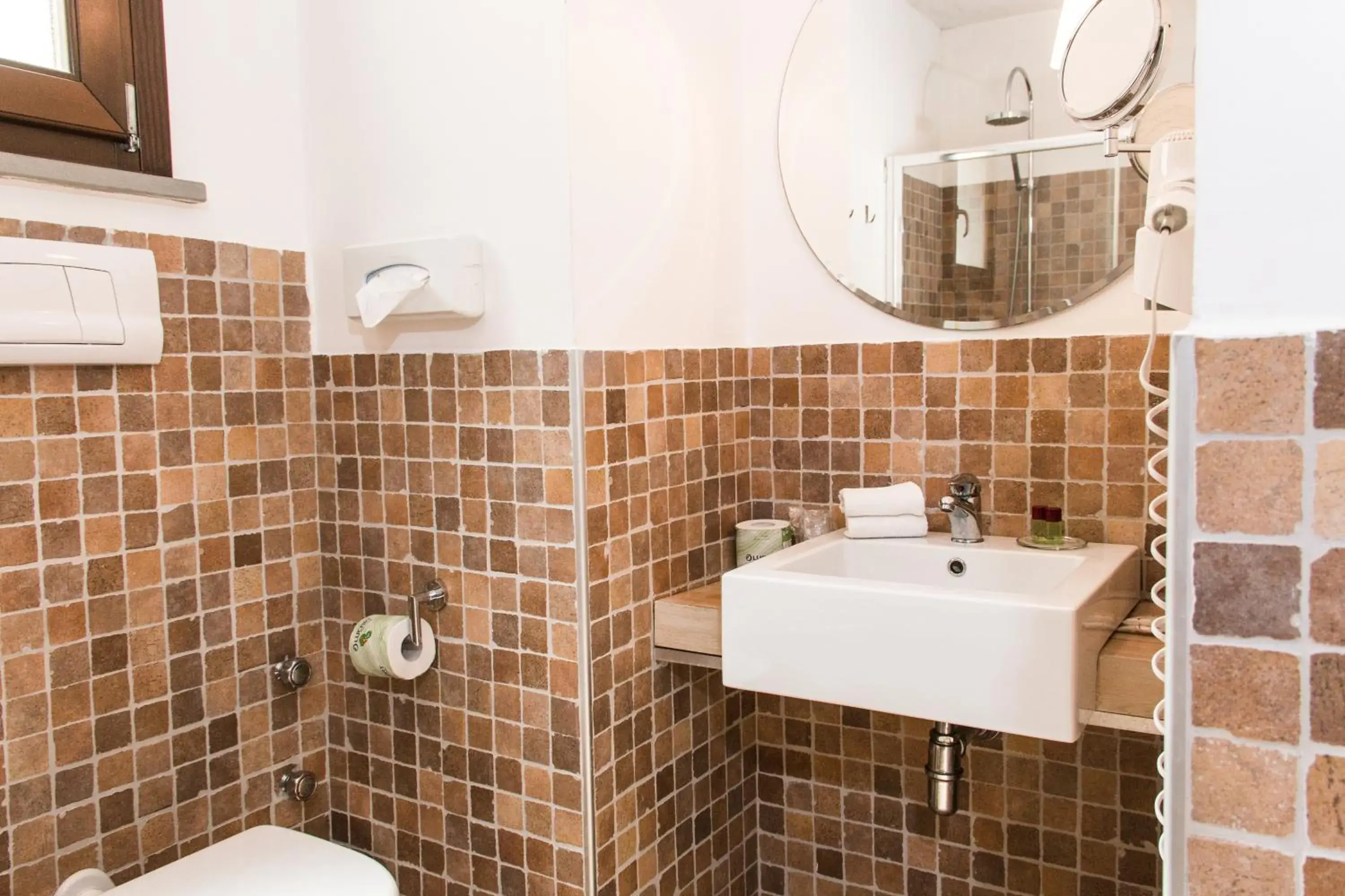 Bathroom in Belmonte Hotel, Dependance Alba Palace Hotel