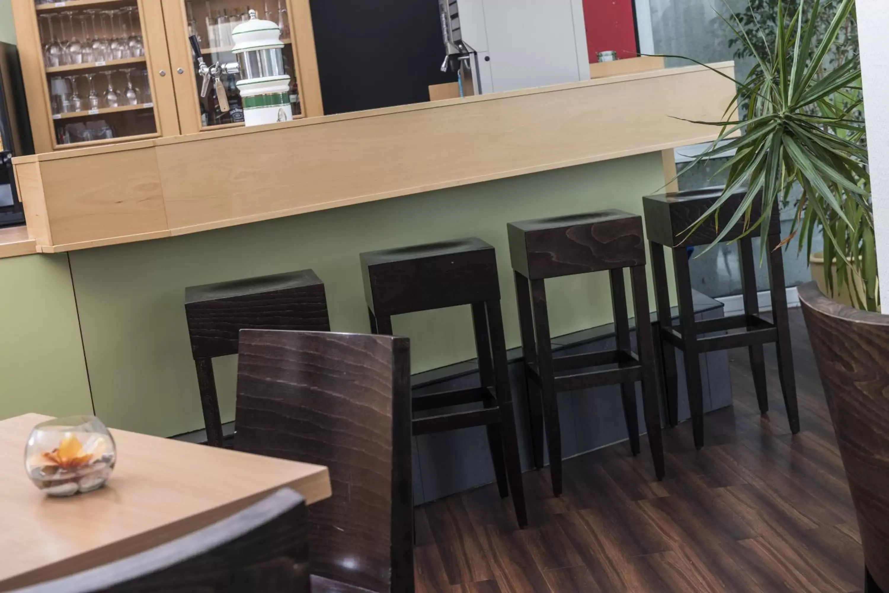 Lounge or bar in ibis Leipzig Nord-Ost Lounge or bar in ibis Leipzig Nord-Ost