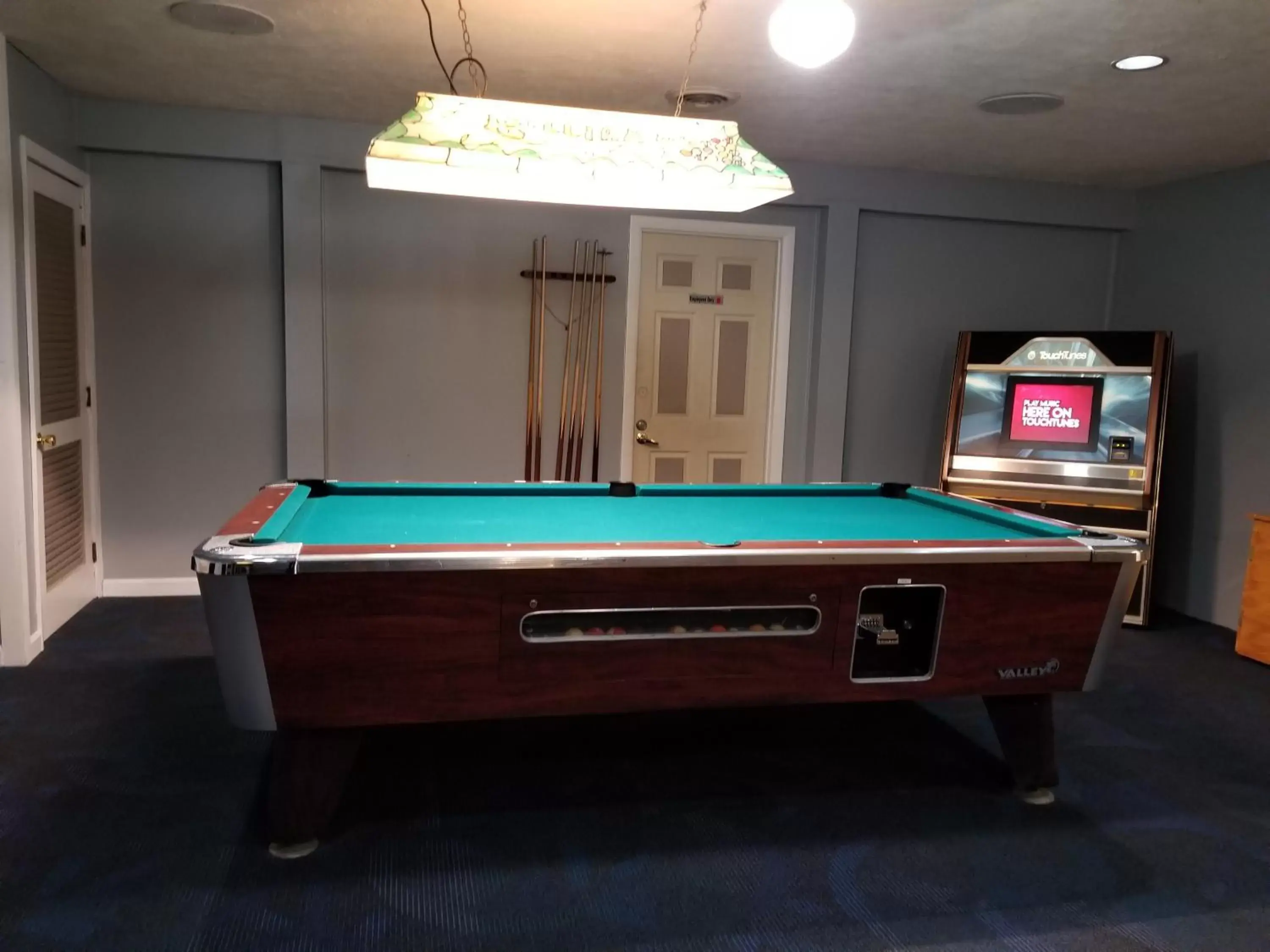 Billiard, Billiards in Eastern Inn & Suites (formerly Eastern Inns)