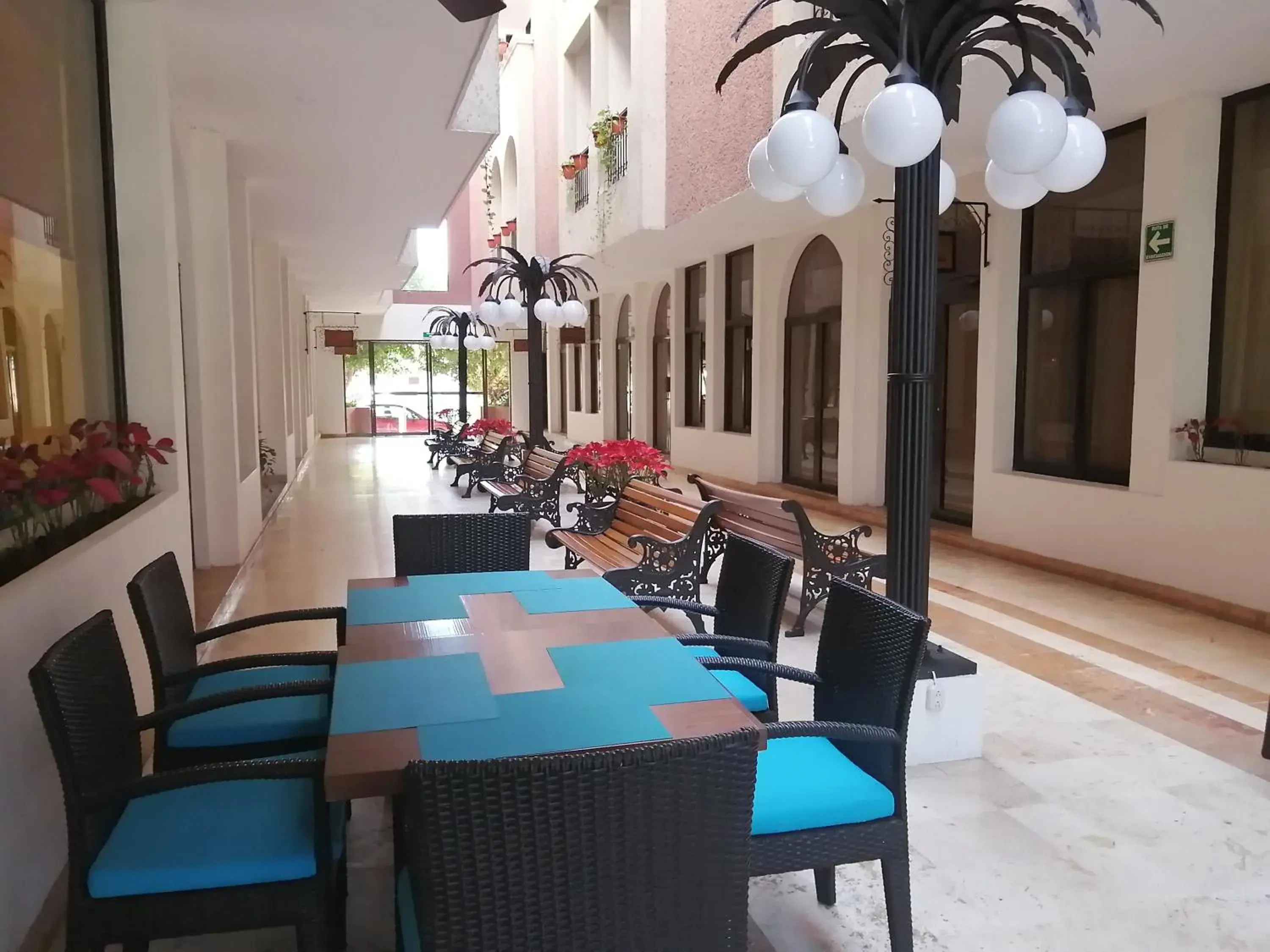 Patio, Restaurant/Places to Eat in Hotel del Paseo Campeche