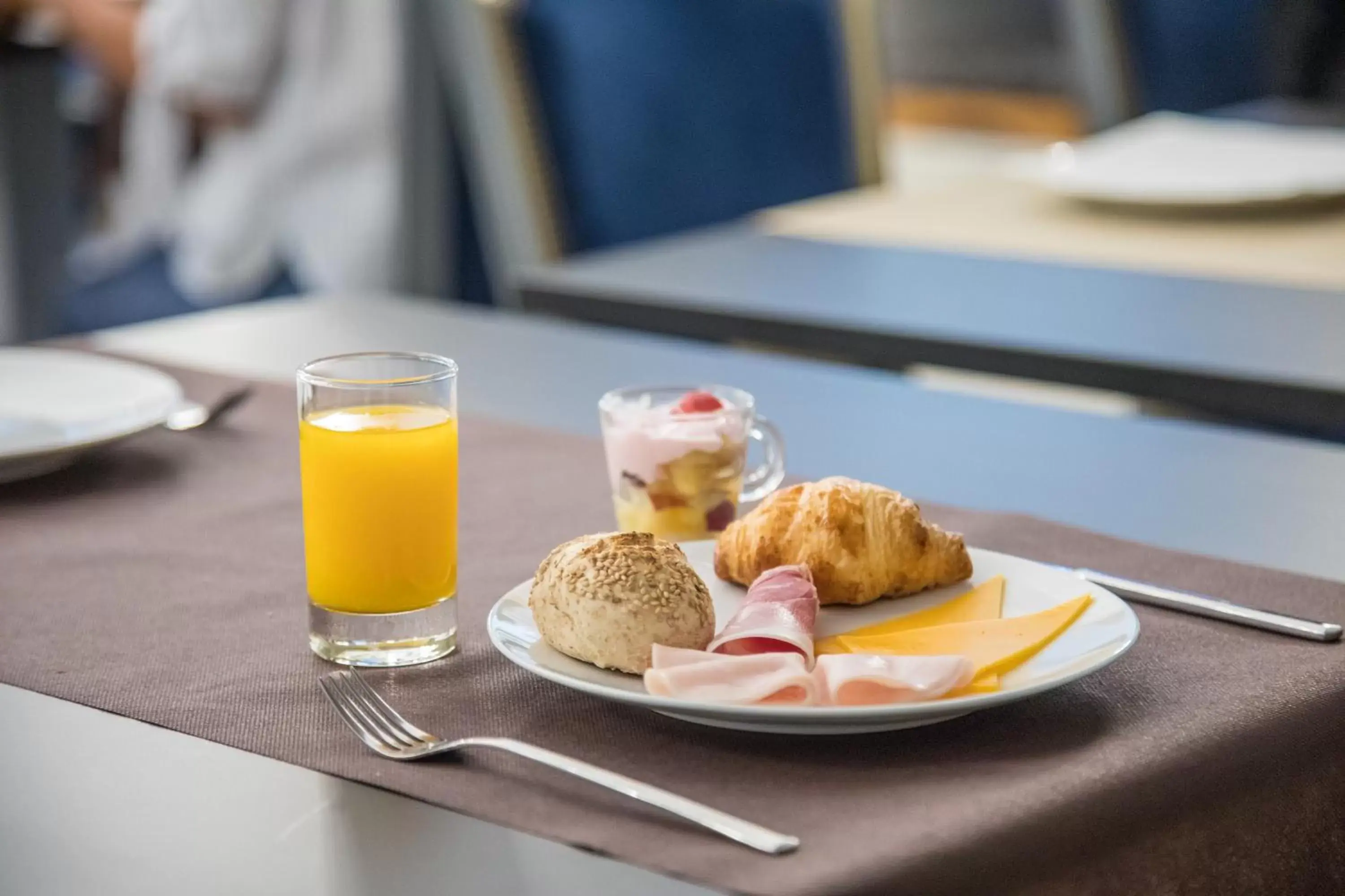 Buffet breakfast in Casual de las Olas San Sebastián Buffet breakfast in Casual de las Olas San Sebastián