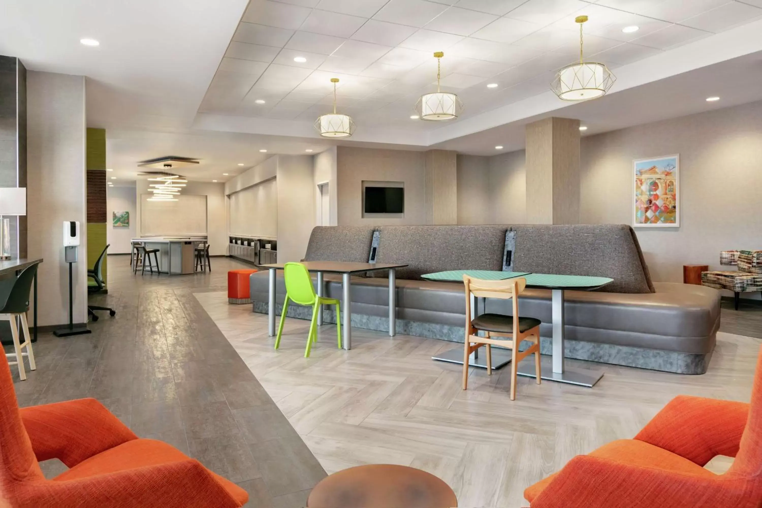 Breakfast, Seating Area in Home2 Suites By Hilton Easton