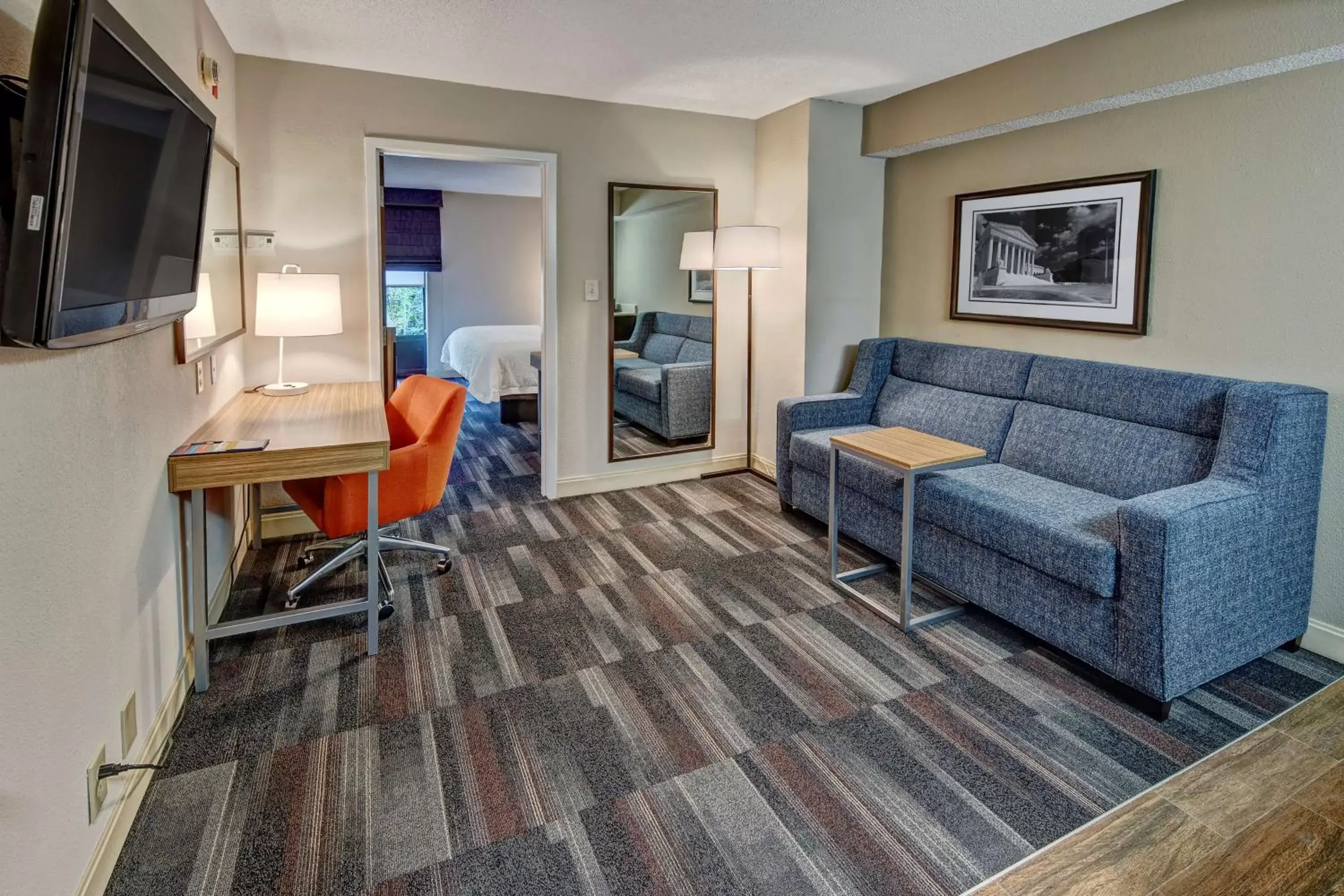 Bedroom, Seating Area in Hampton Inn Dumfries/Quantico